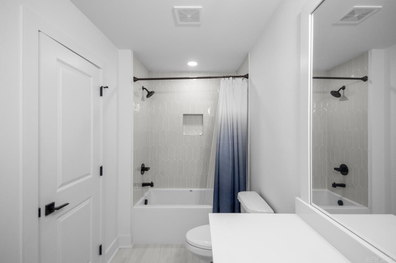 LAKEVIEW WEST - Residential