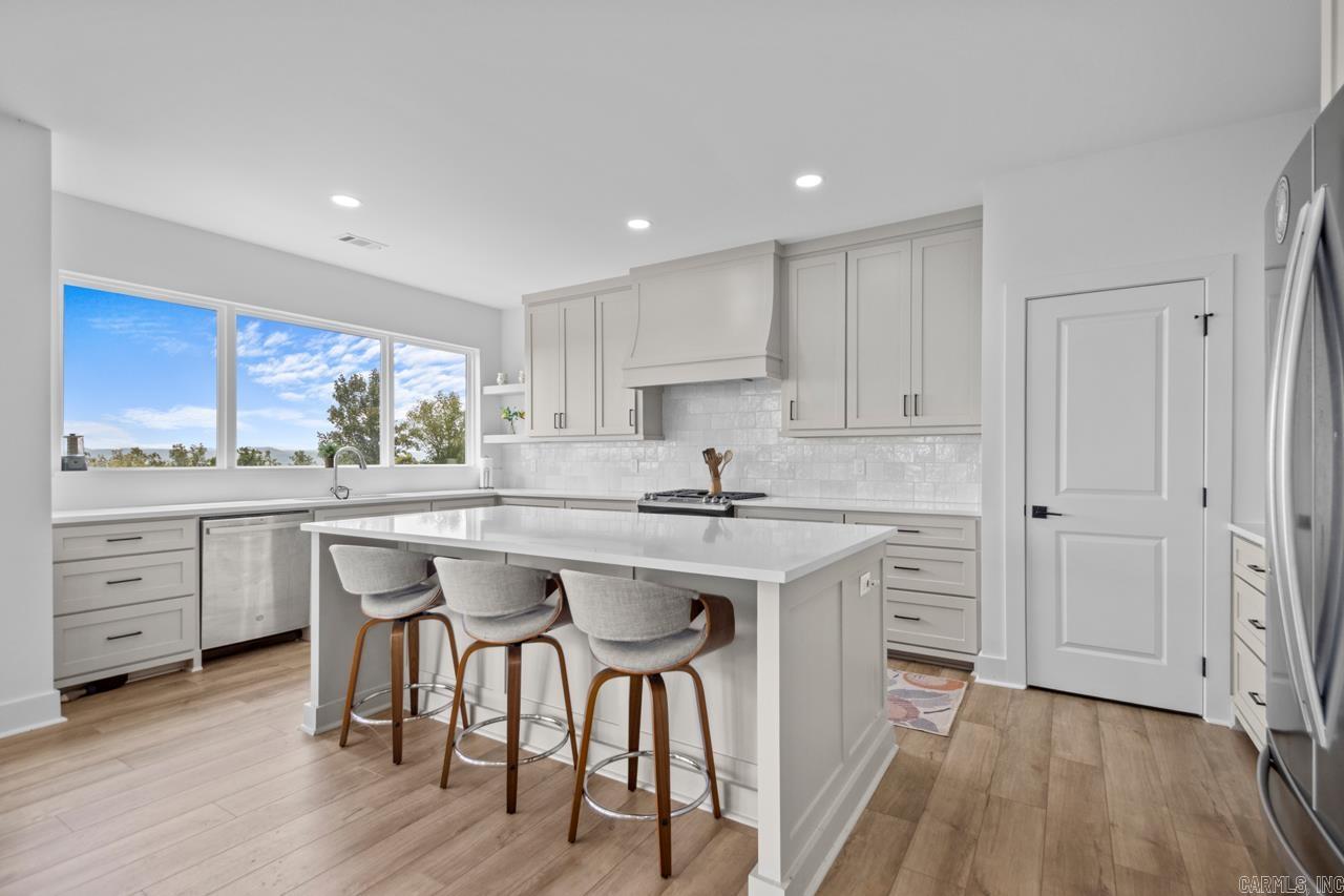 LAKEVIEW WEST - Residential