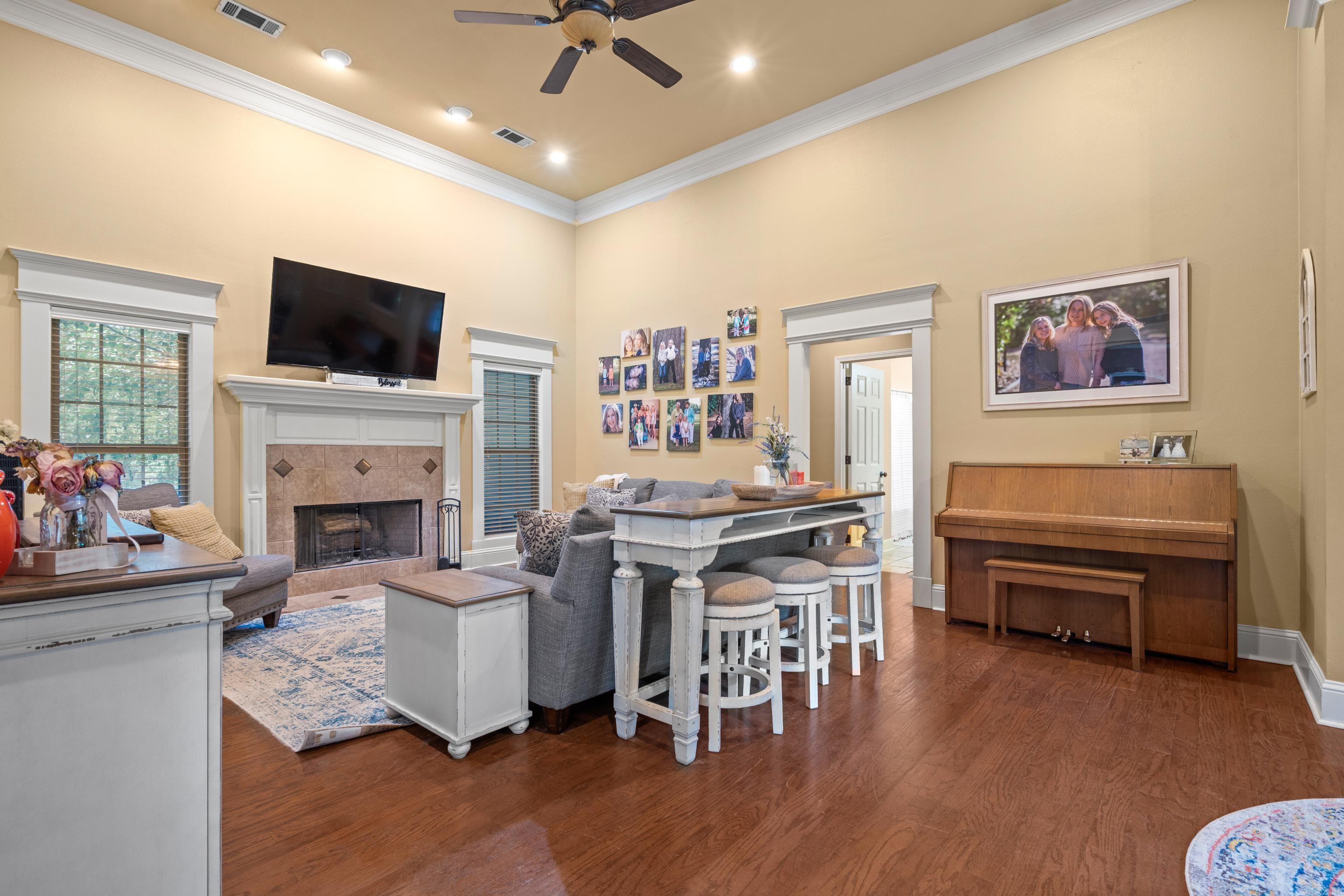 PARKWAY VILLAGE - Residential