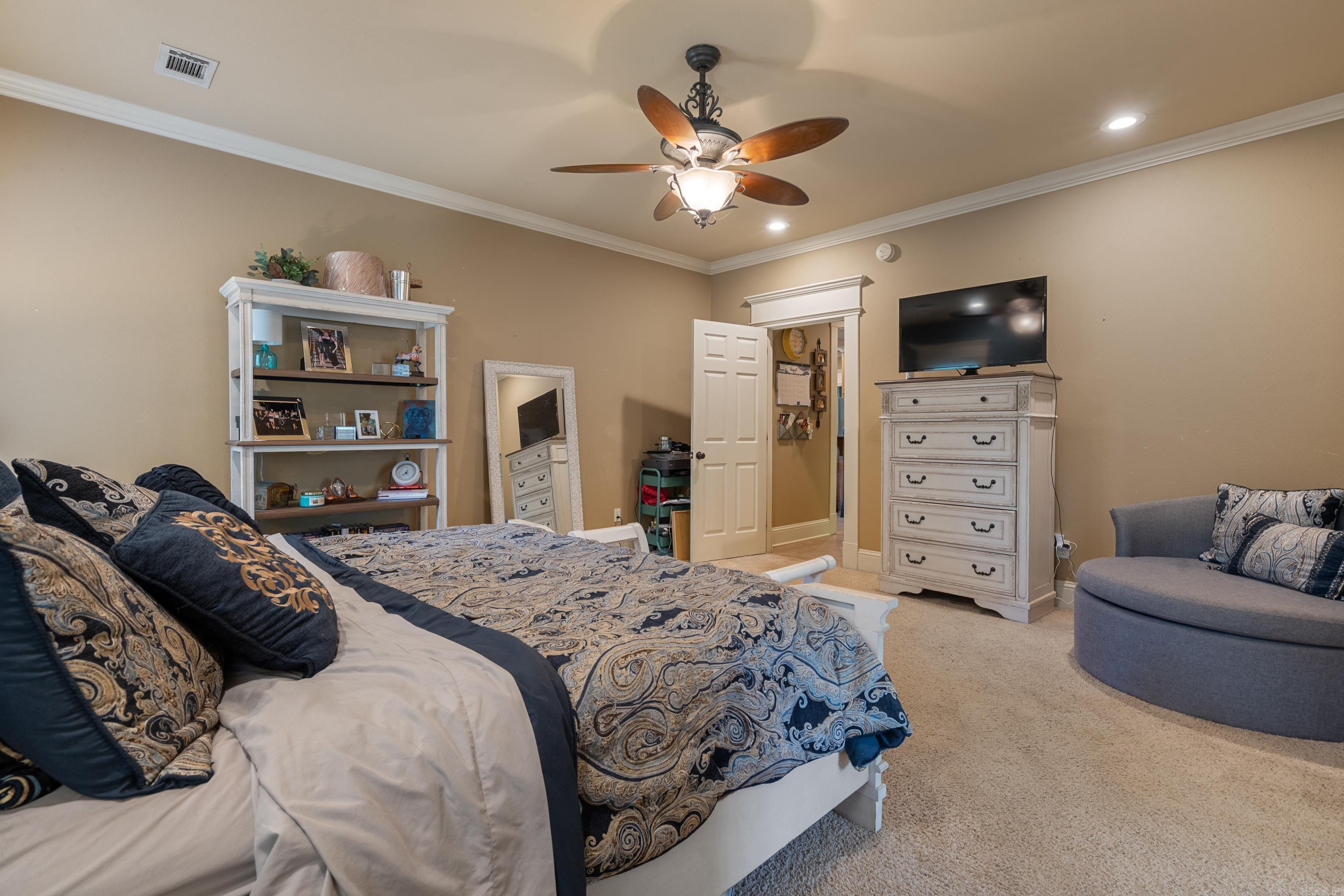 PARKWAY VILLAGE - Residential