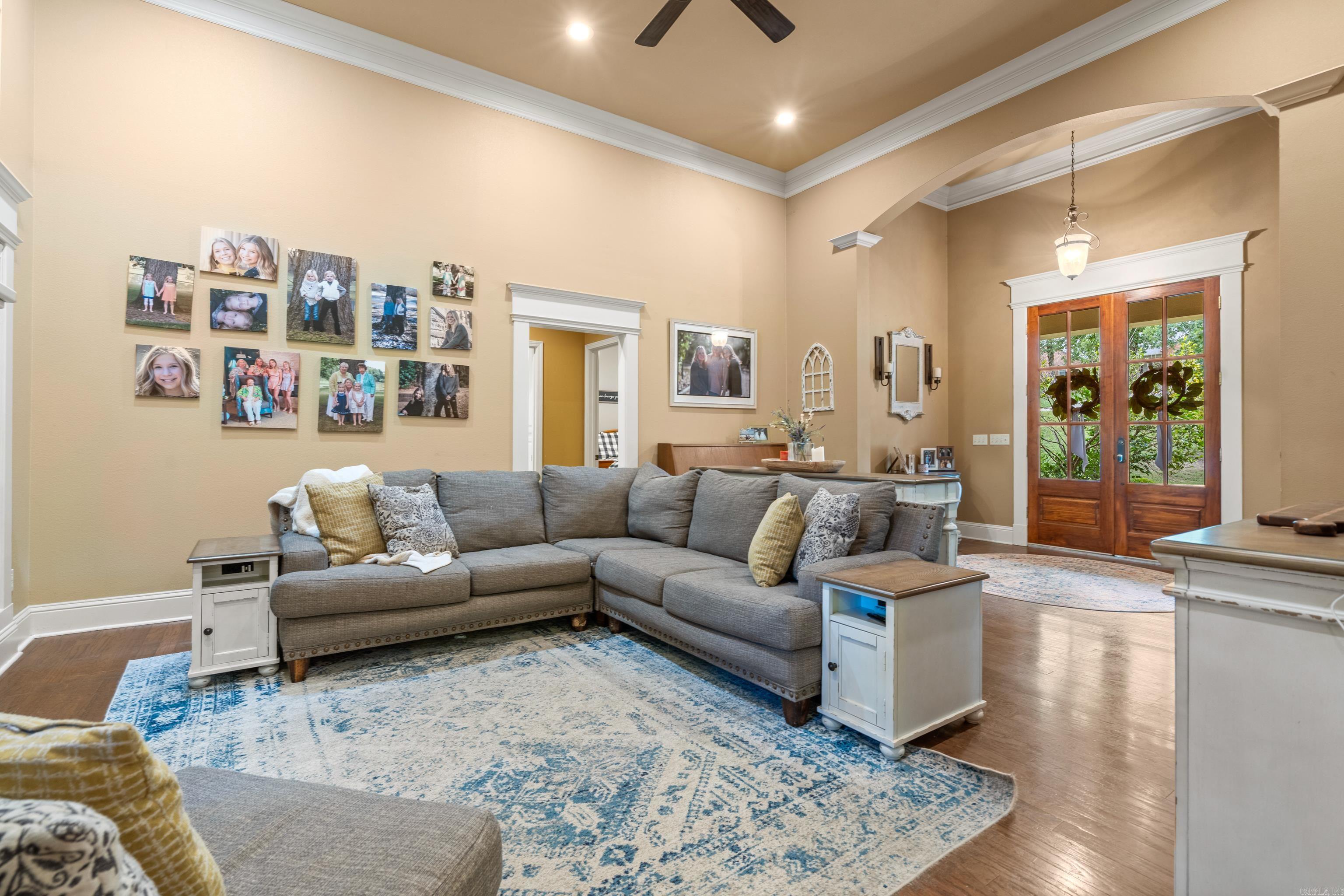 PARKWAY VILLAGE - Residential