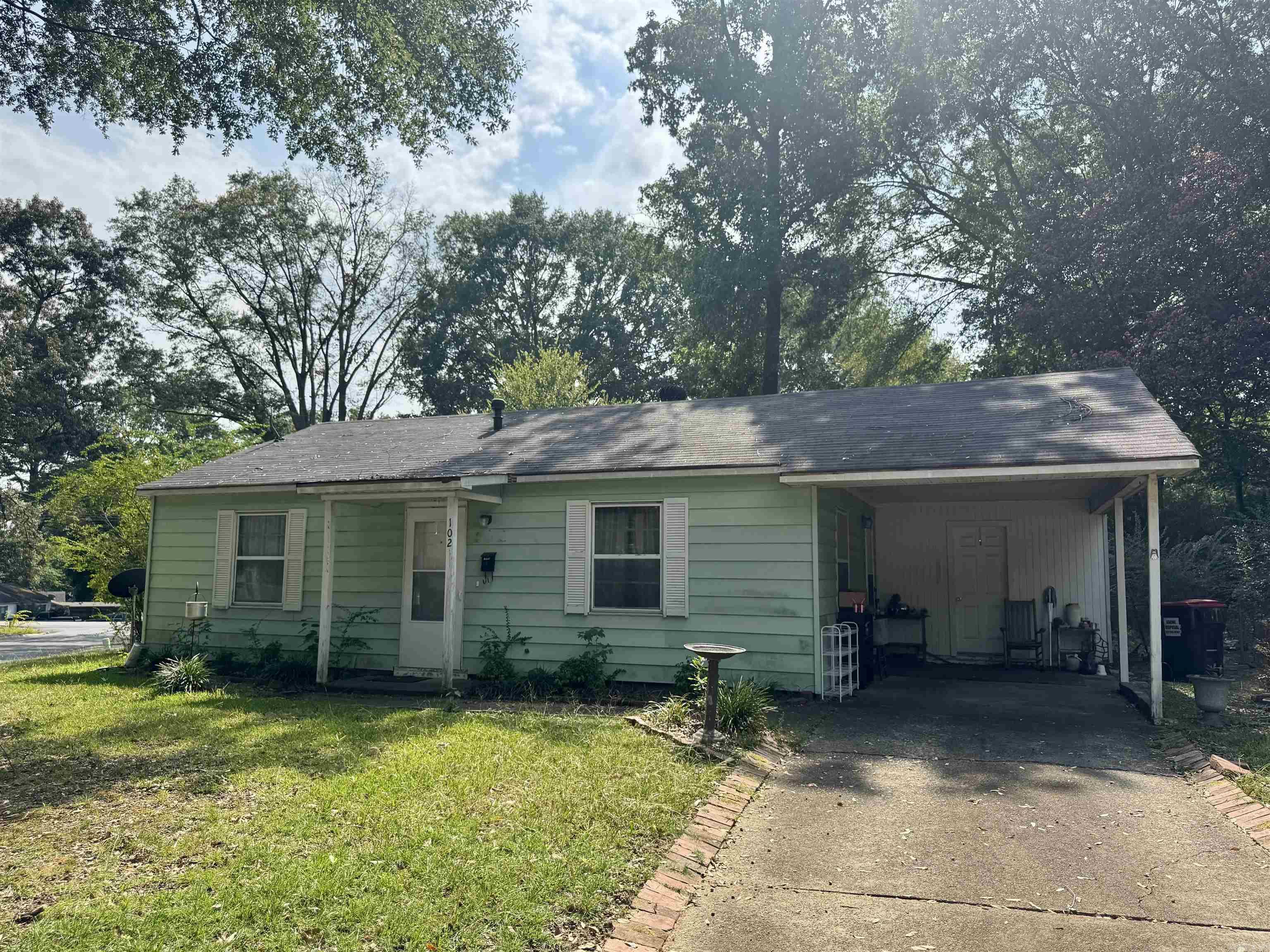 FOREST HILLS - Residential