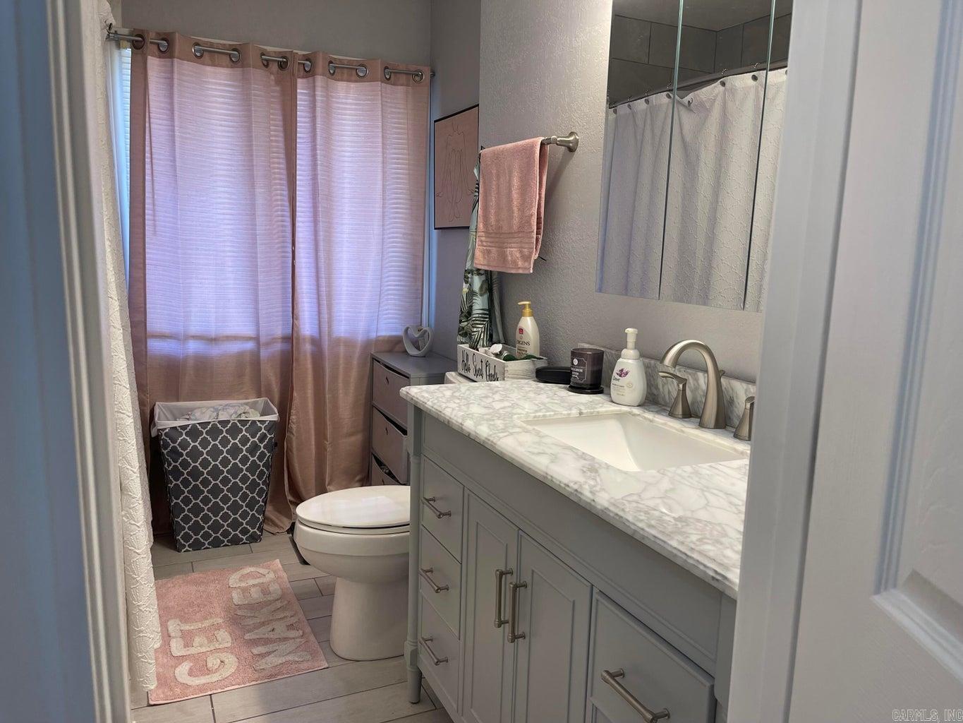 WEST LAKE ESTATES - Residential