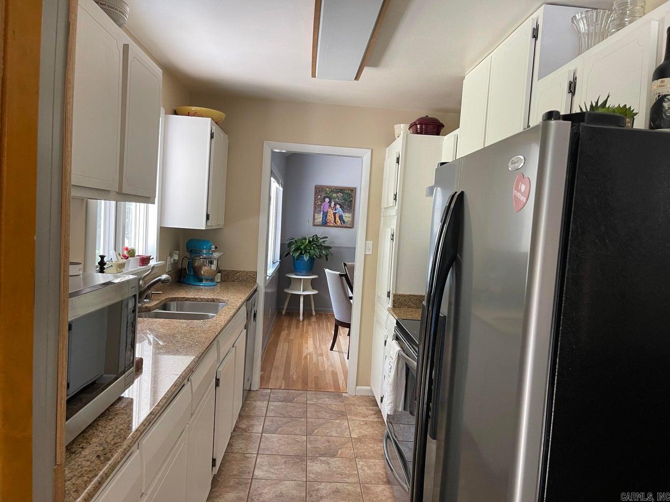 WEST LAKE ESTATES - Residential