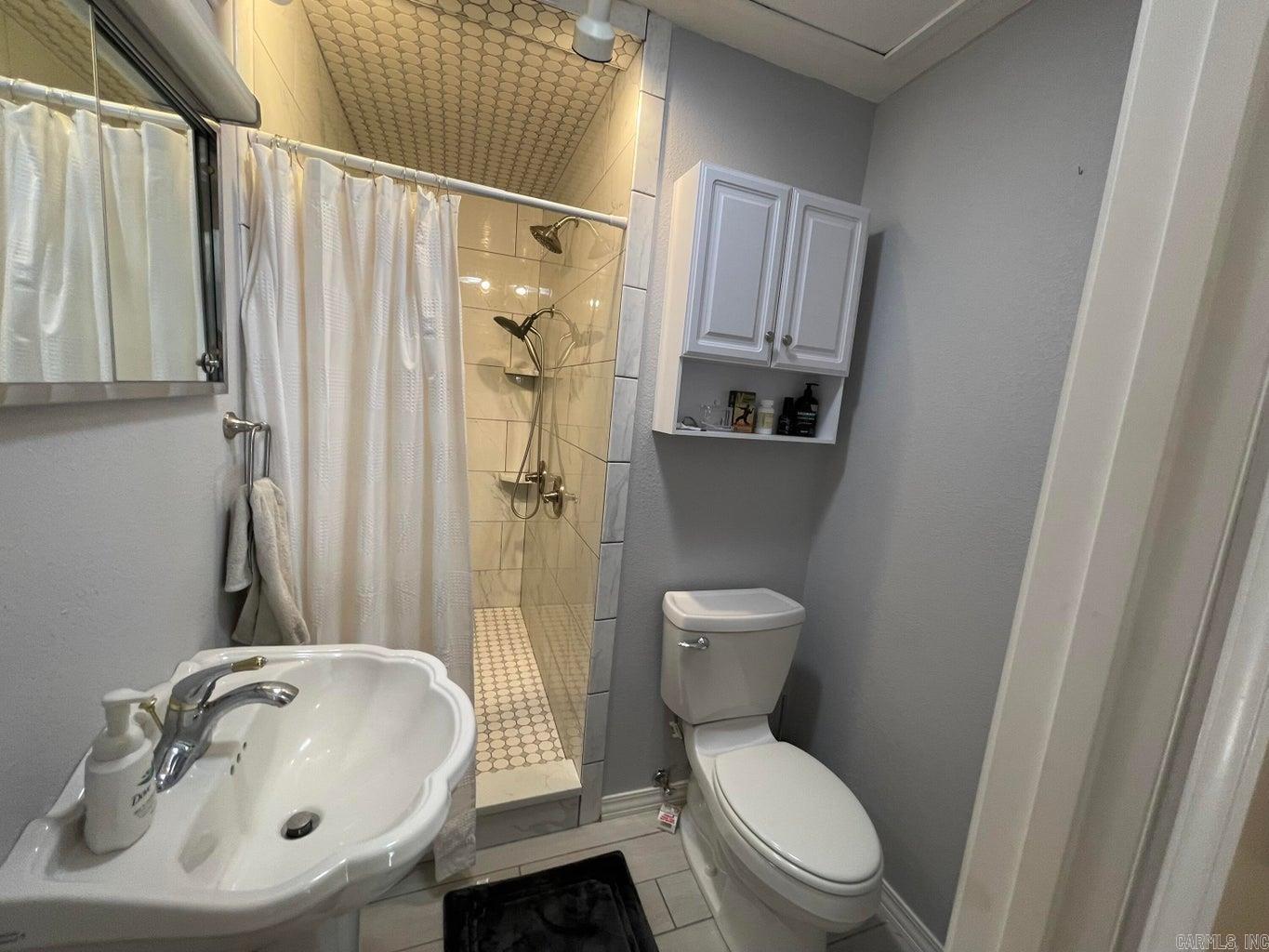 WEST LAKE ESTATES - Residential