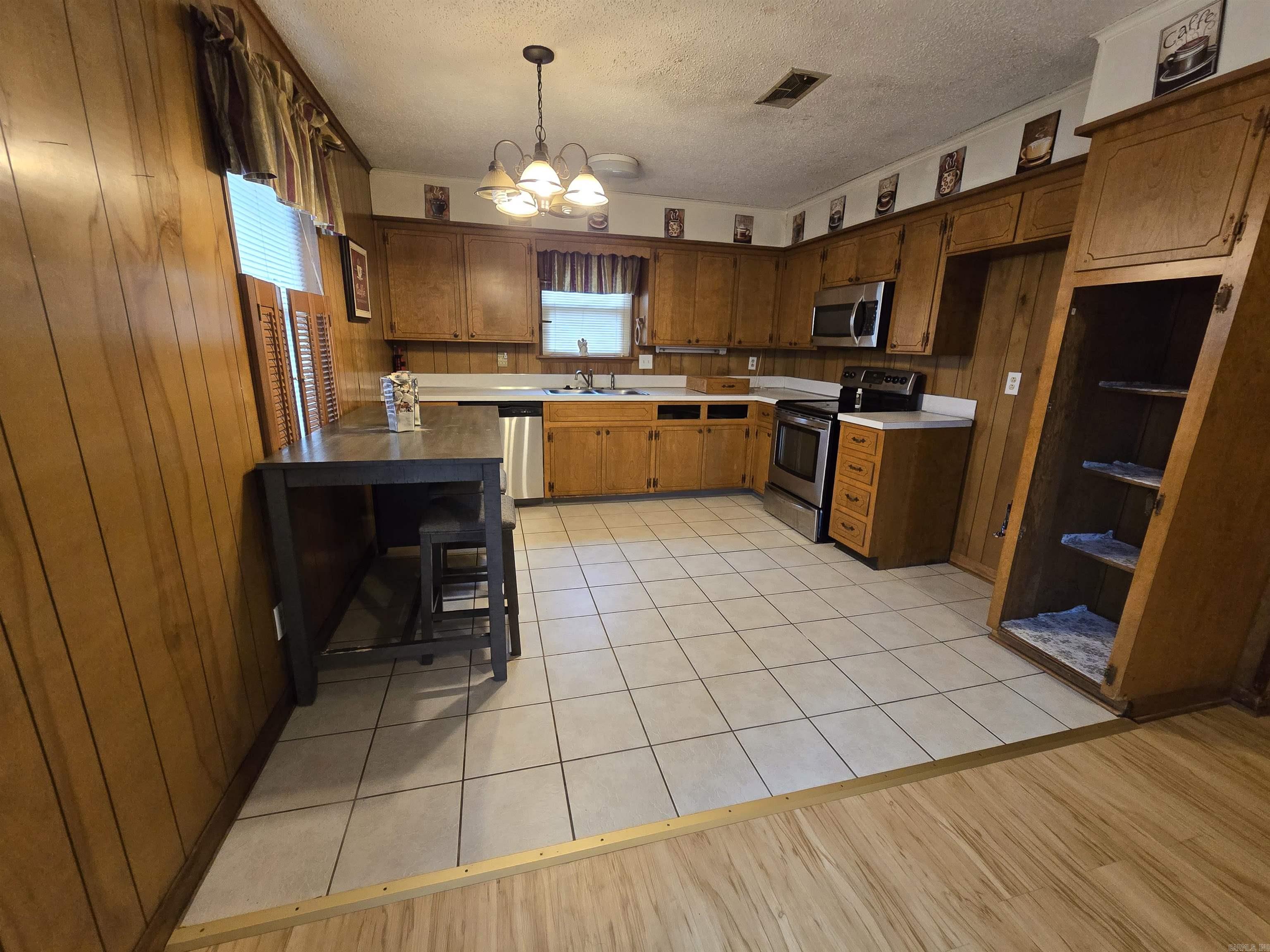 LINDENWOOD - Residential