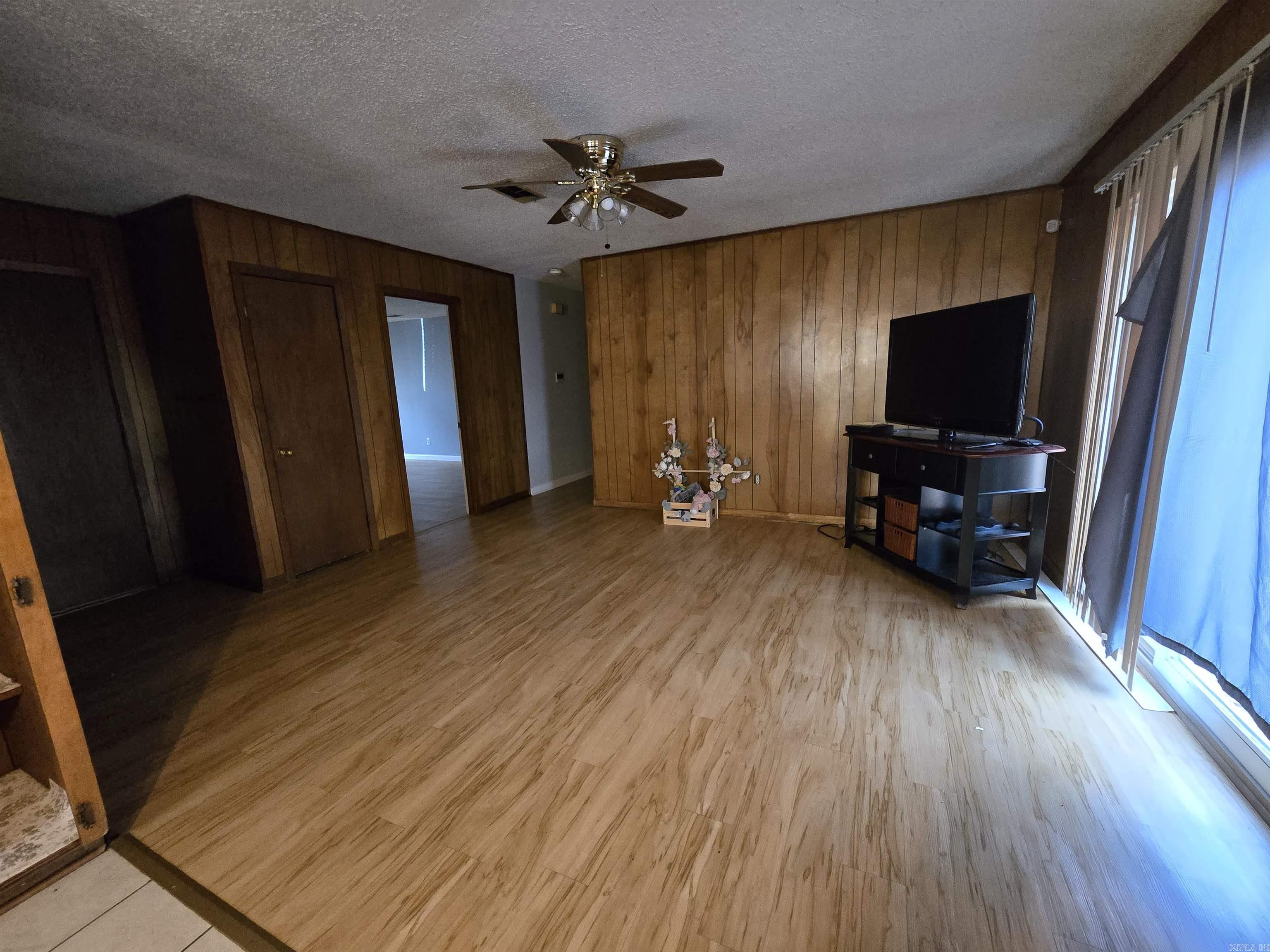 LINDENWOOD - Residential