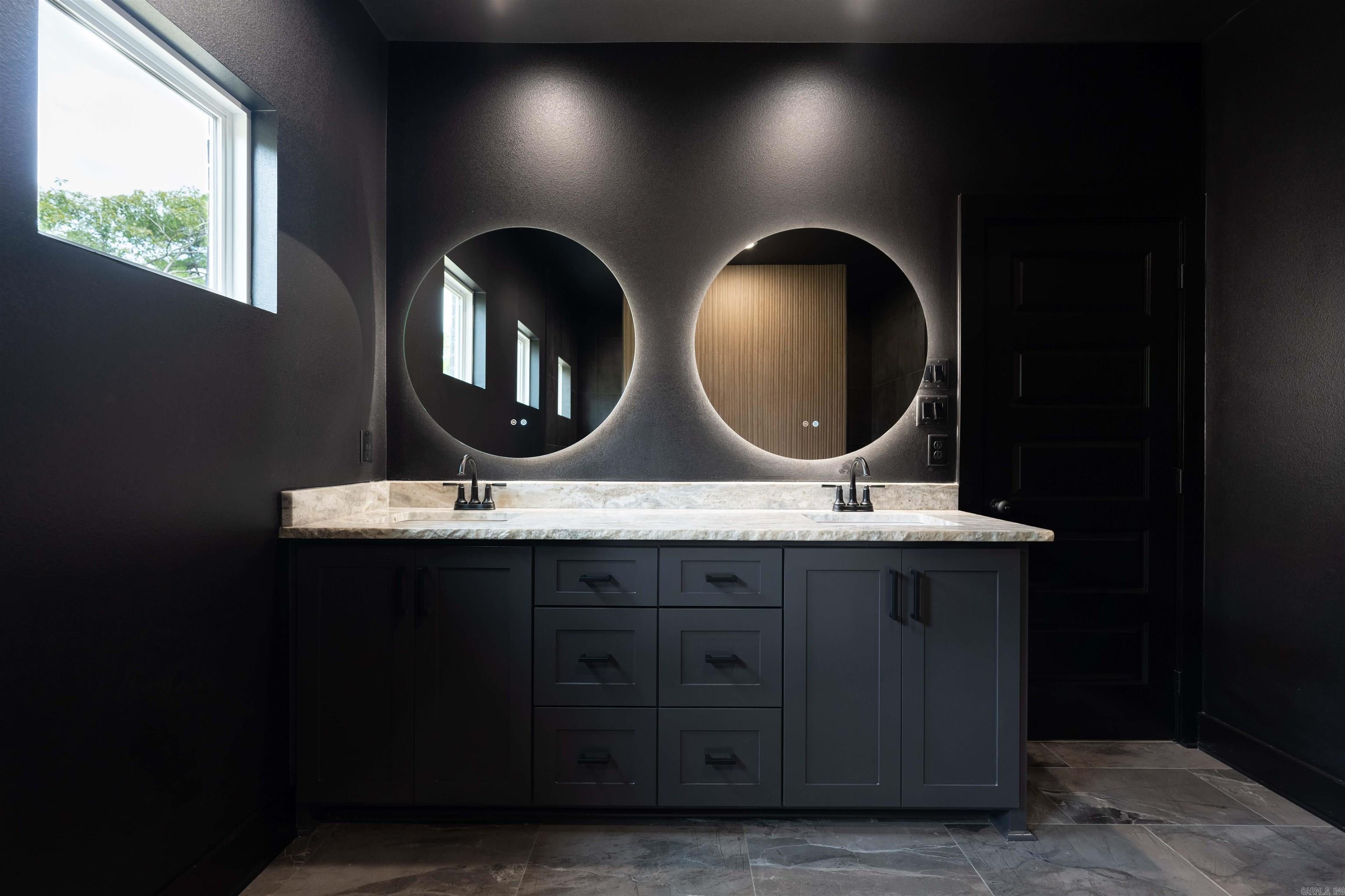 CHENAL VALLEY "FALSTONE COURT" - Residential