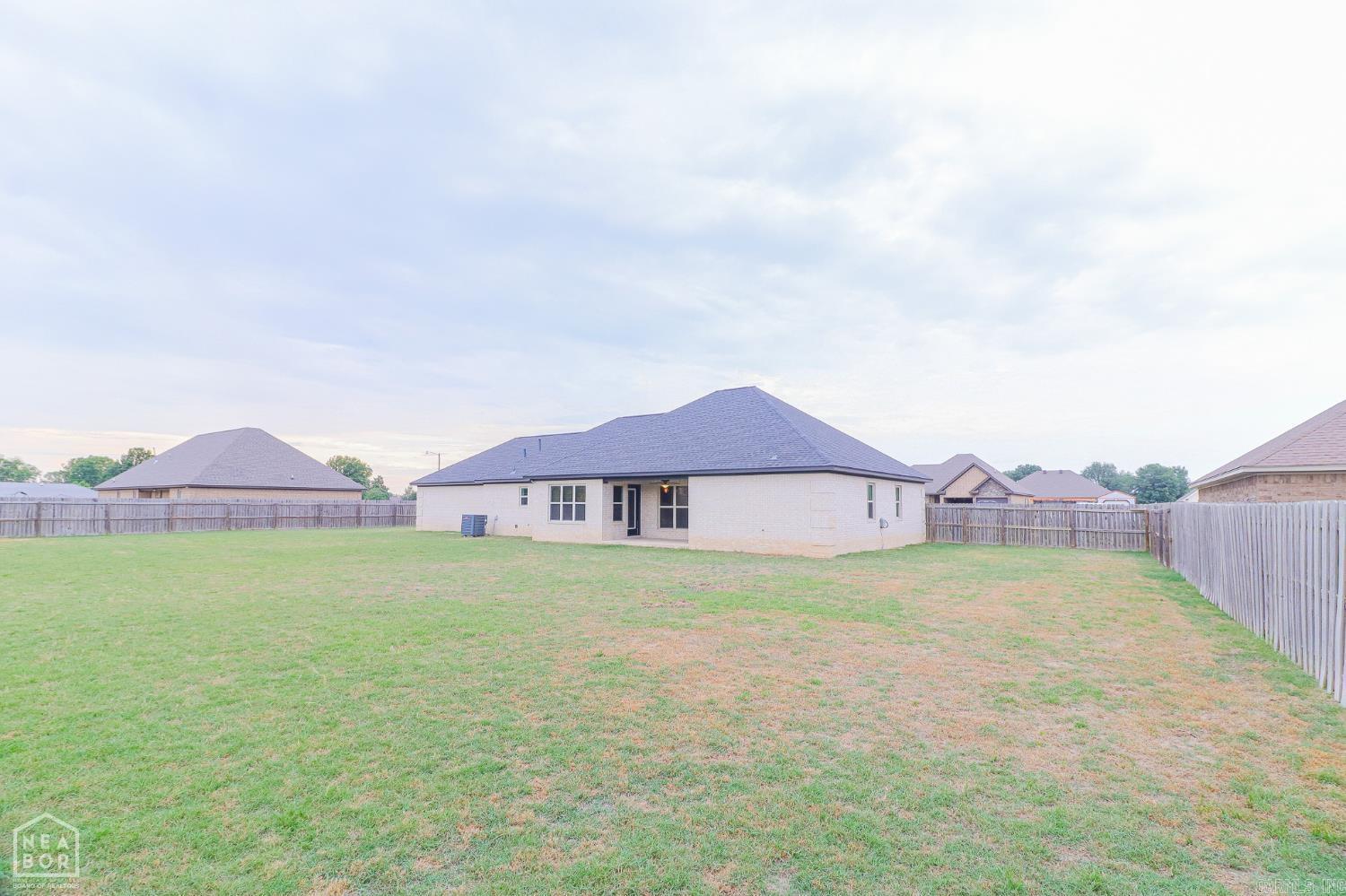 HOLDEN'S - Residential