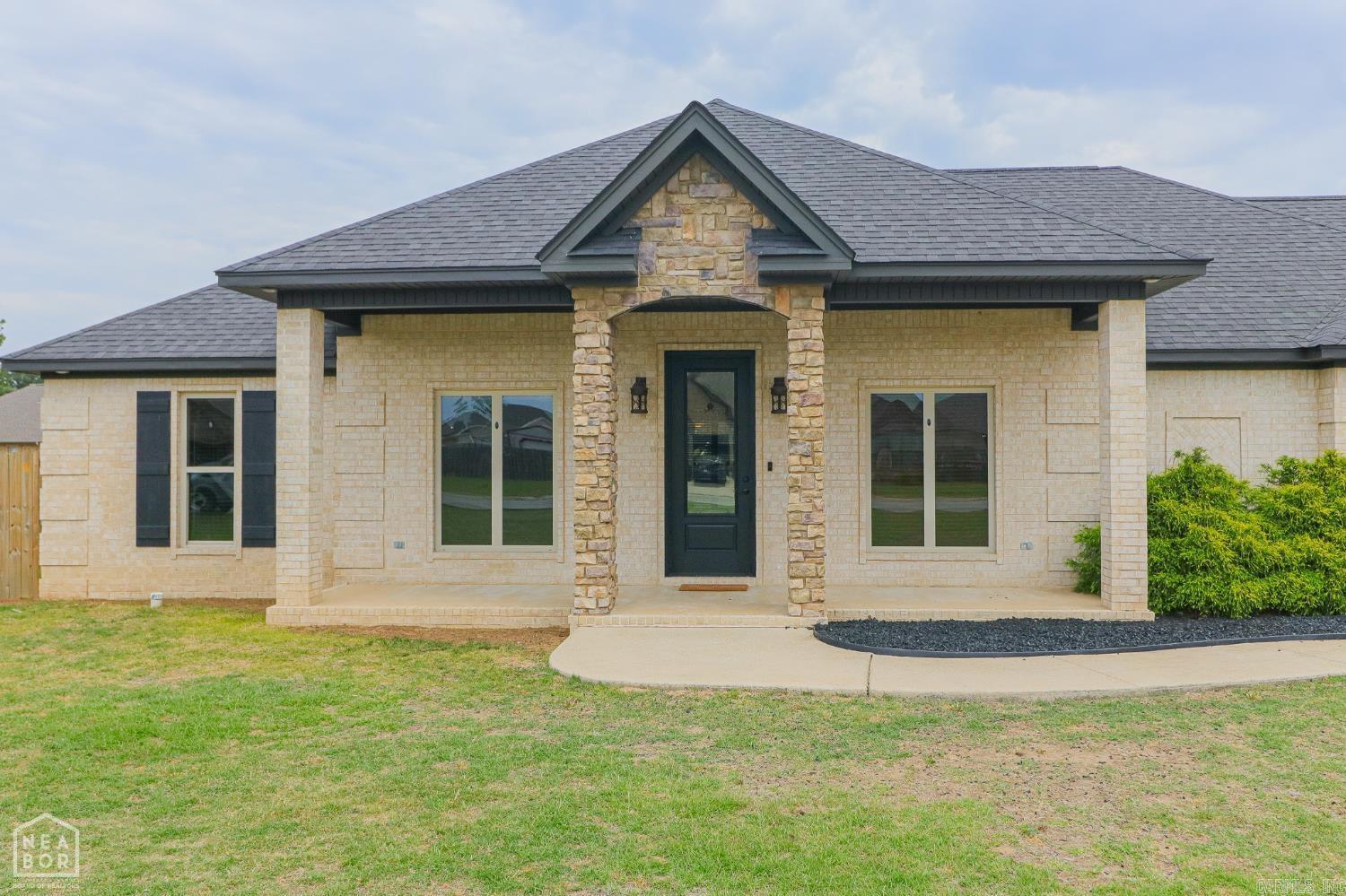 HOLDEN'S - Residential