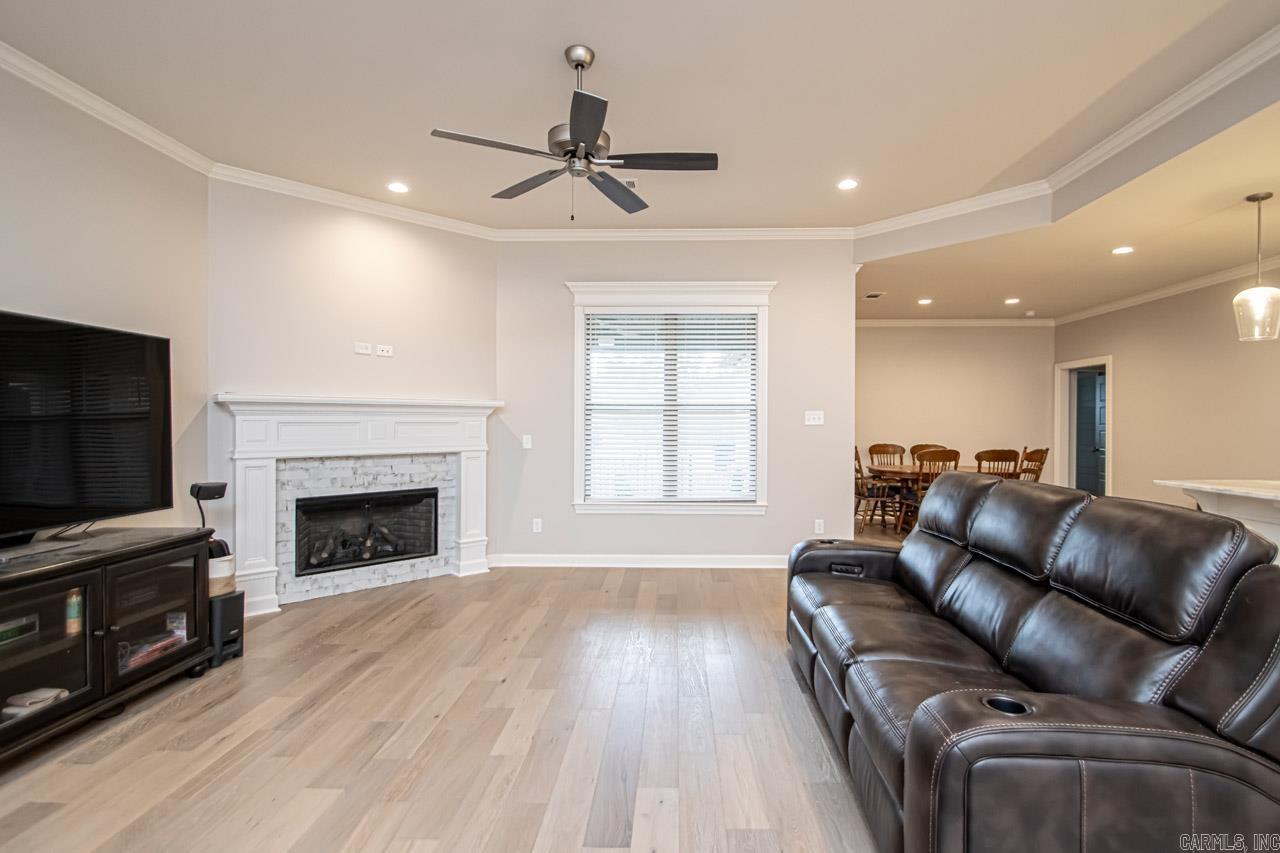 MILLERS GLENN - Residential