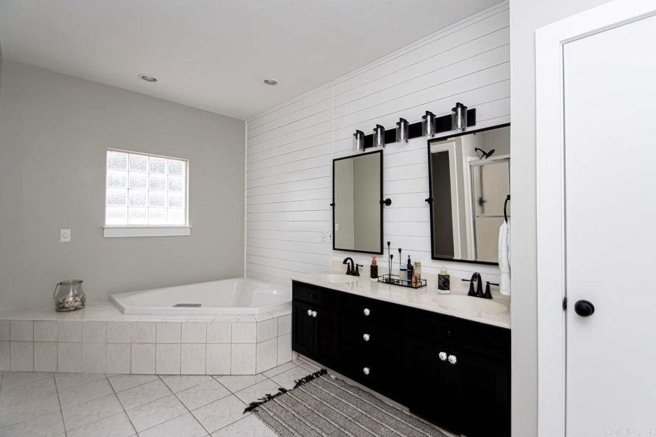 SHADY MEADOWS - Residential