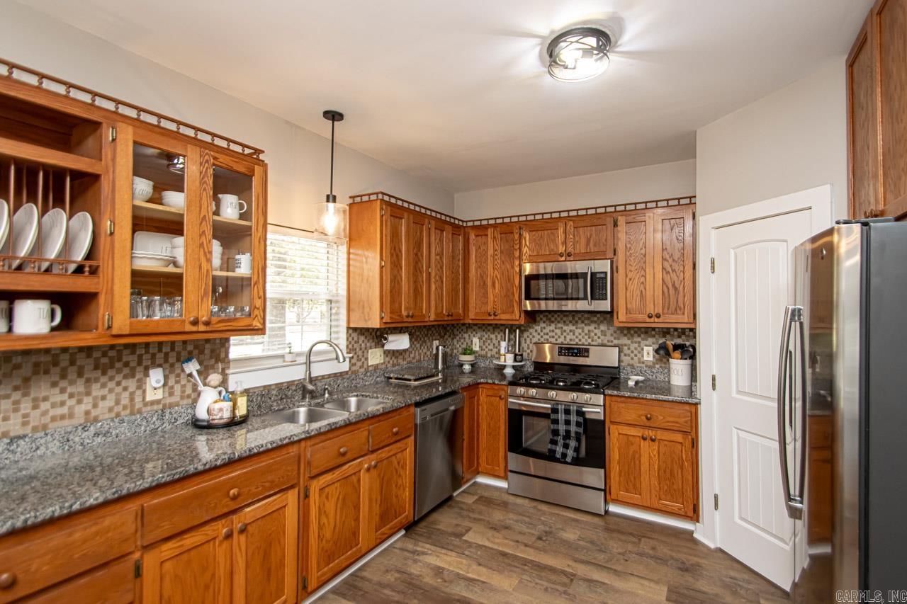 SHADY MEADOWS - Residential