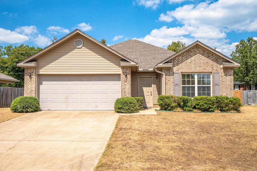 Well maintained 3 bedroom 2 bath located in Hamilton Park subdivision. Covered back patio with fenced in backyard. Roof  & gutters were replaced in 2023. Move in ready home.
