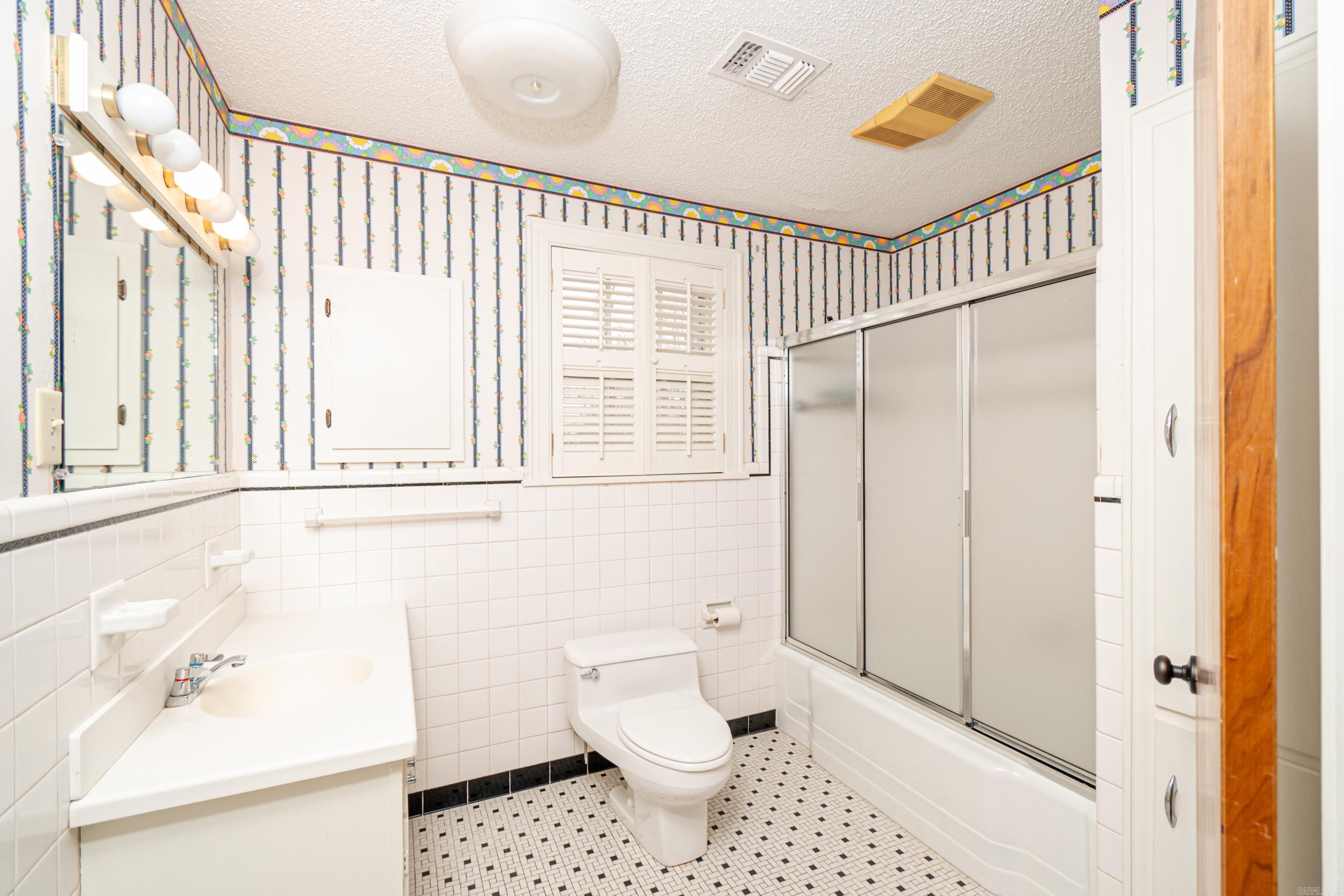 COMBS 2ND - Residential