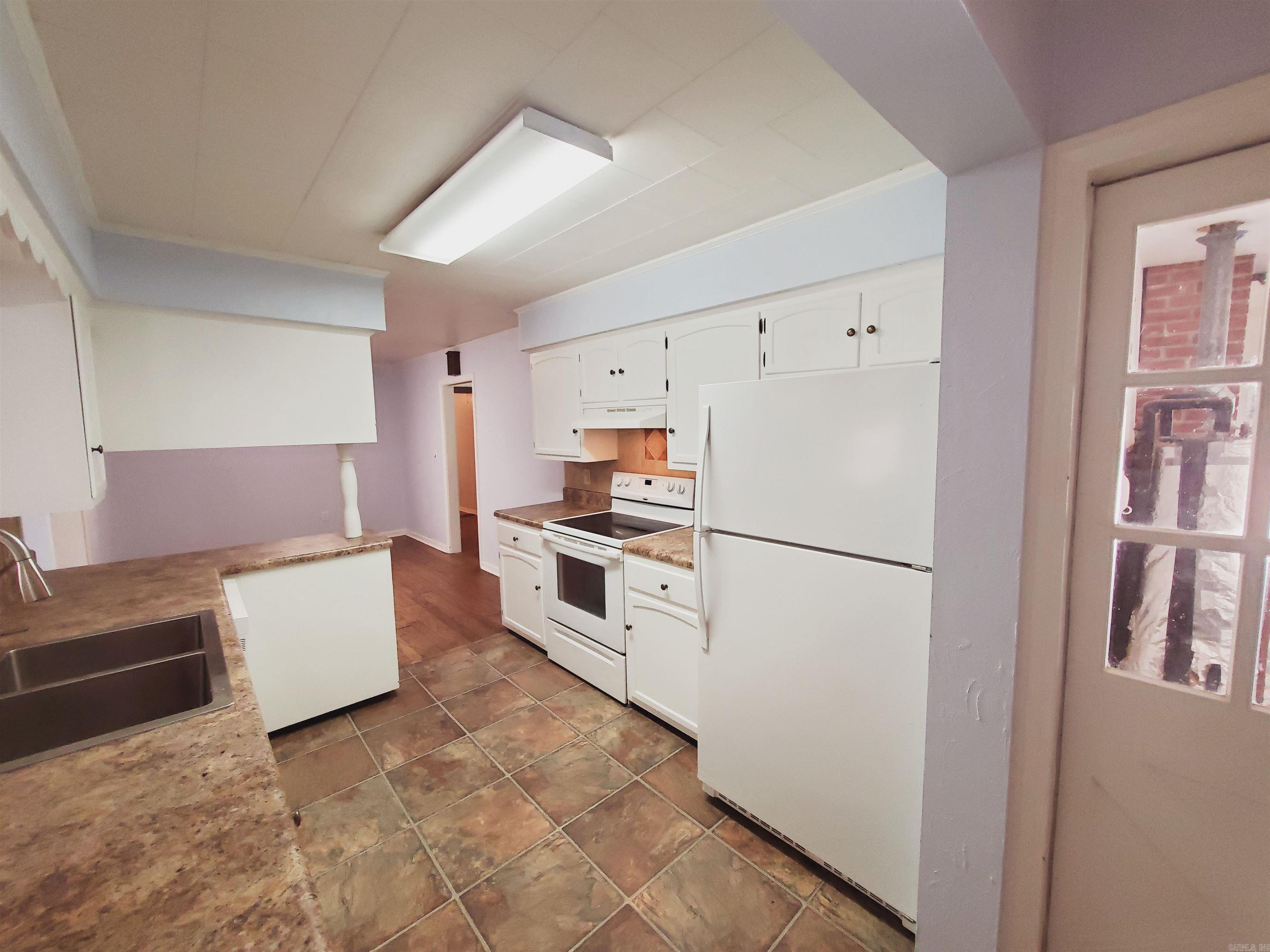 M&B PIGGOTT 2-20-8 - Residential