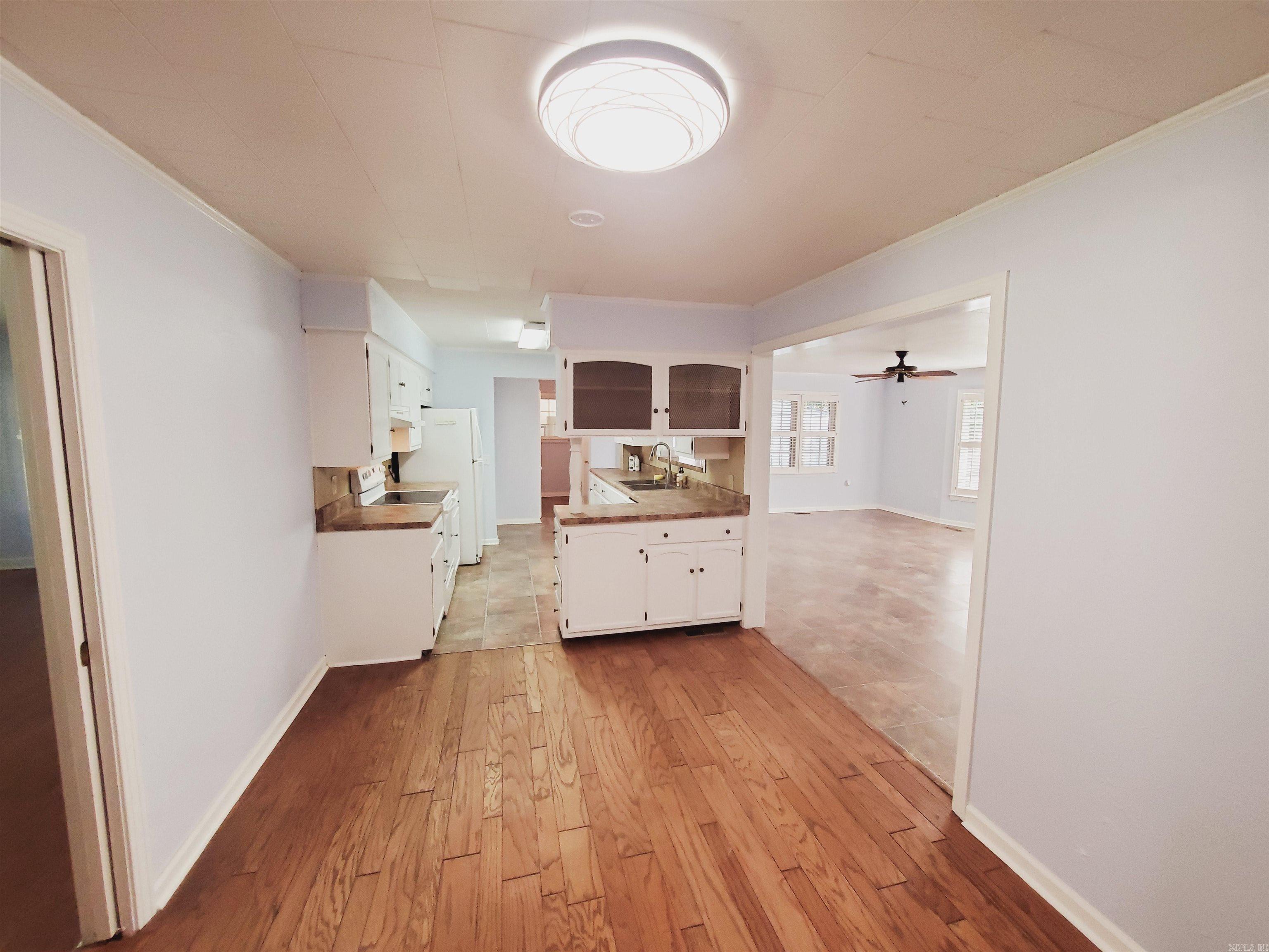 M&B PIGGOTT 2-20-8 - Residential