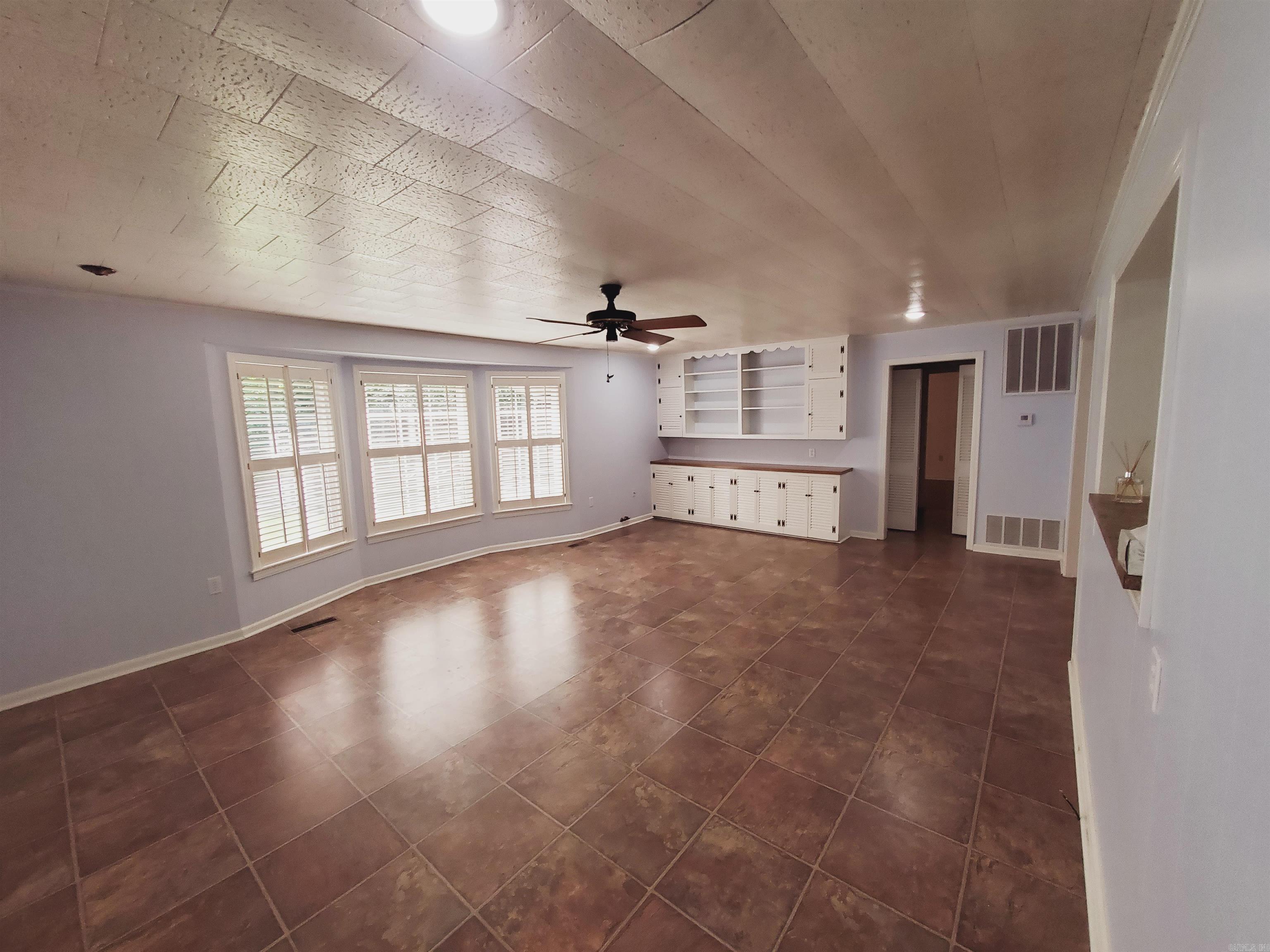 M&B PIGGOTT 2-20-8 - Residential