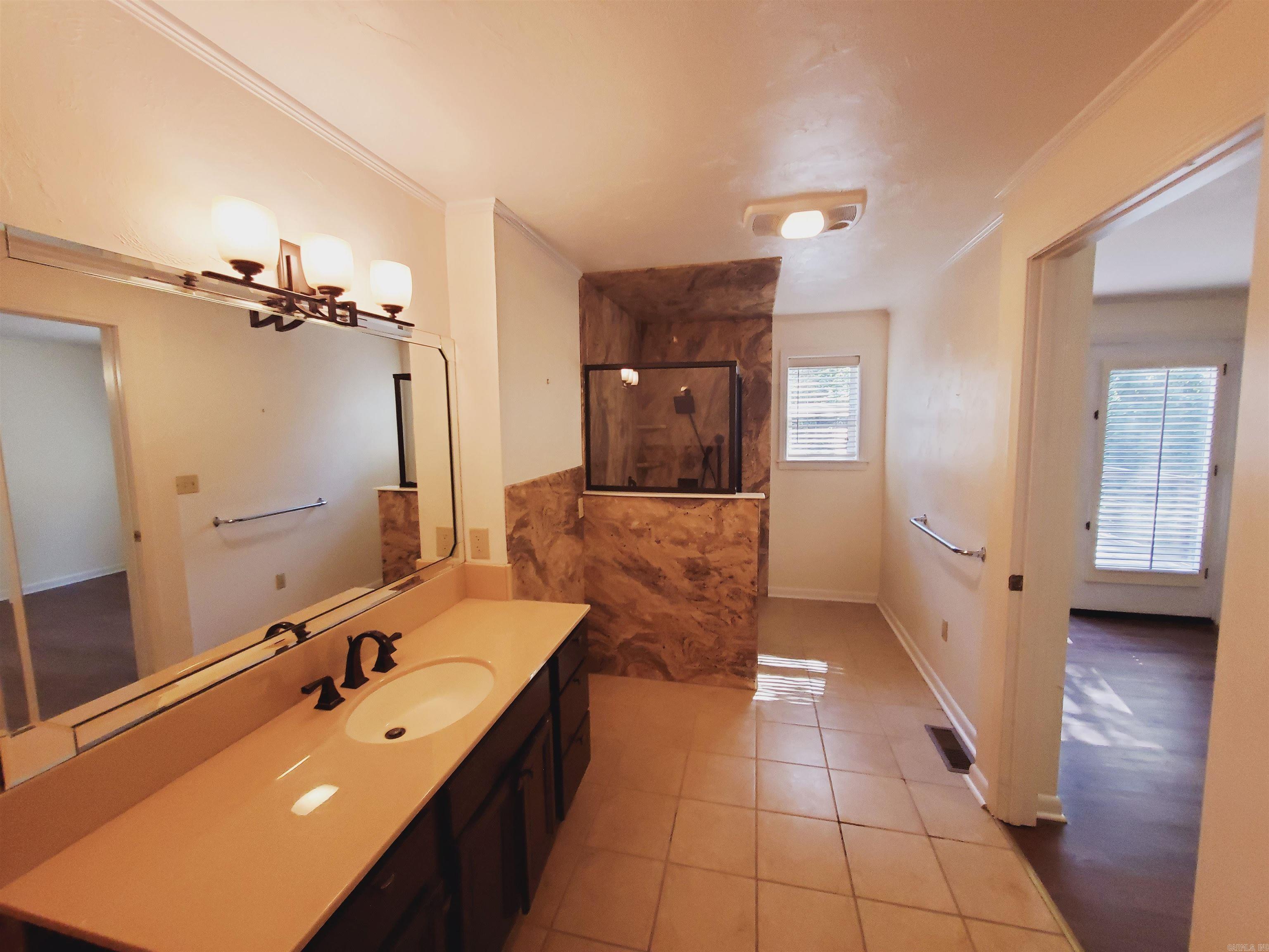 M&B PIGGOTT 2-20-8 - Residential