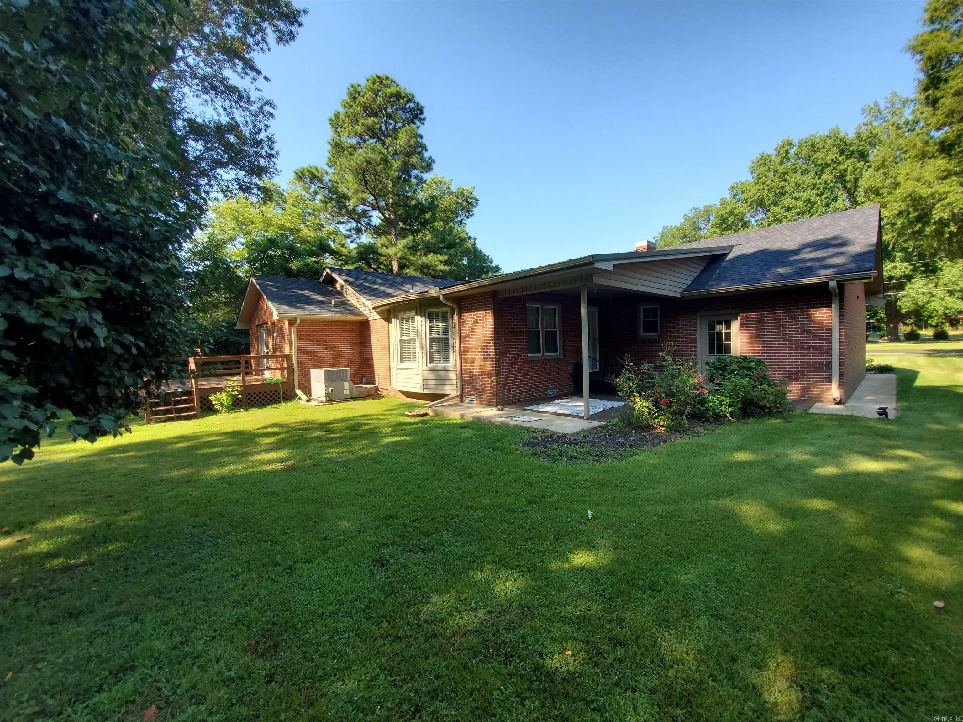 M&B PIGGOTT 2-20-8 - Residential