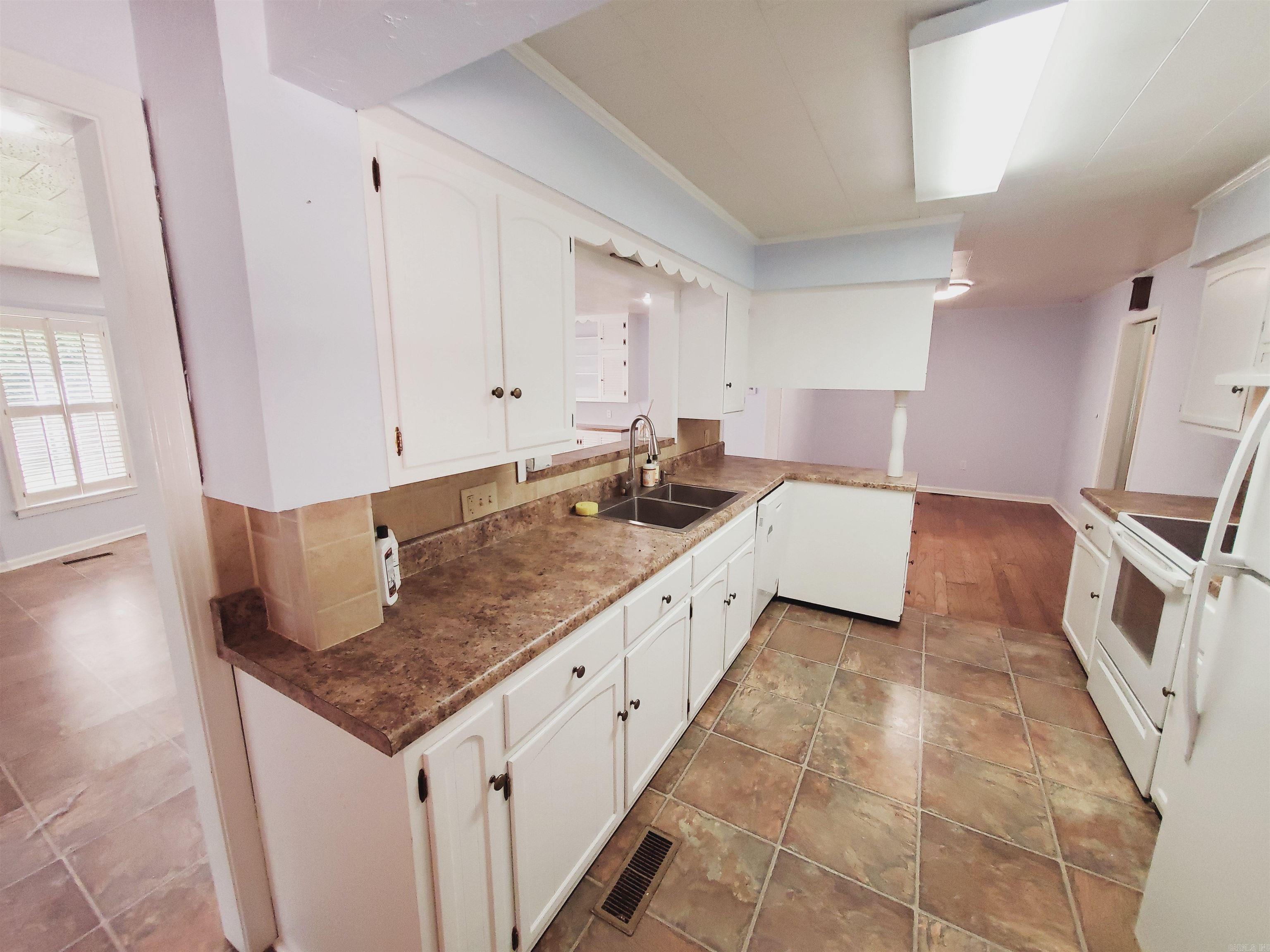 M&B PIGGOTT 2-20-8 - Residential
