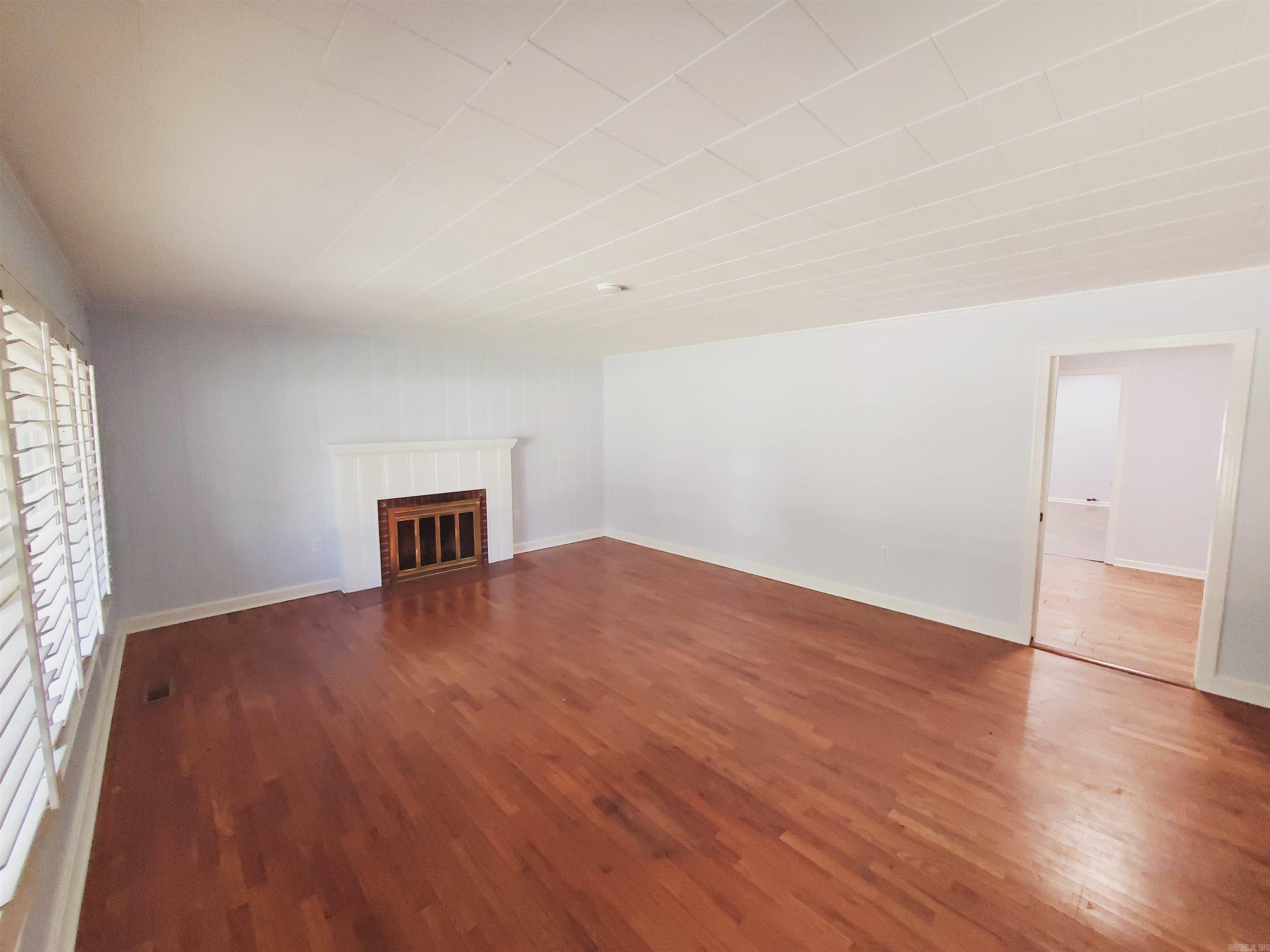 M&B PIGGOTT 2-20-8 - Residential