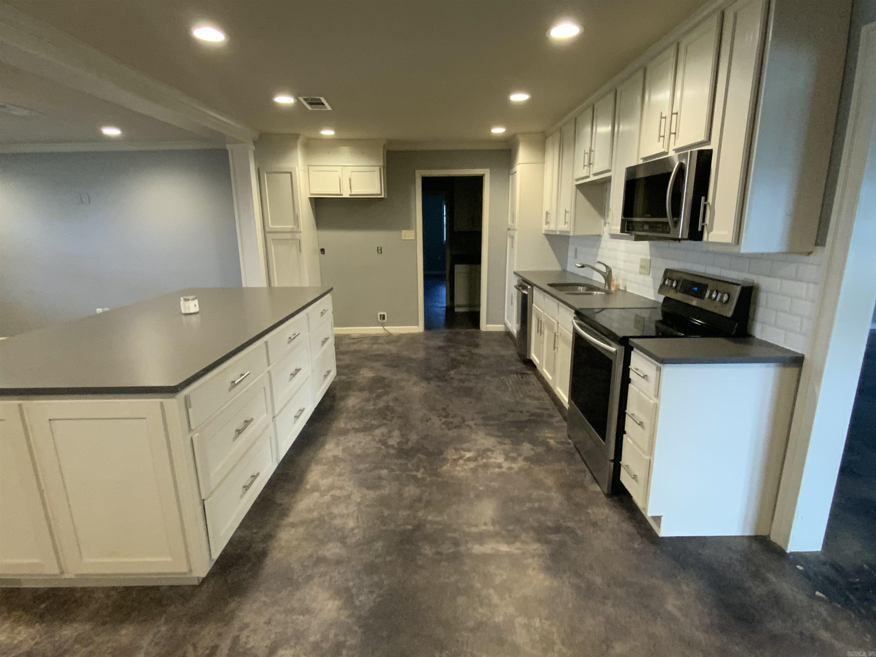 Riverside Park Section 2 - Residential