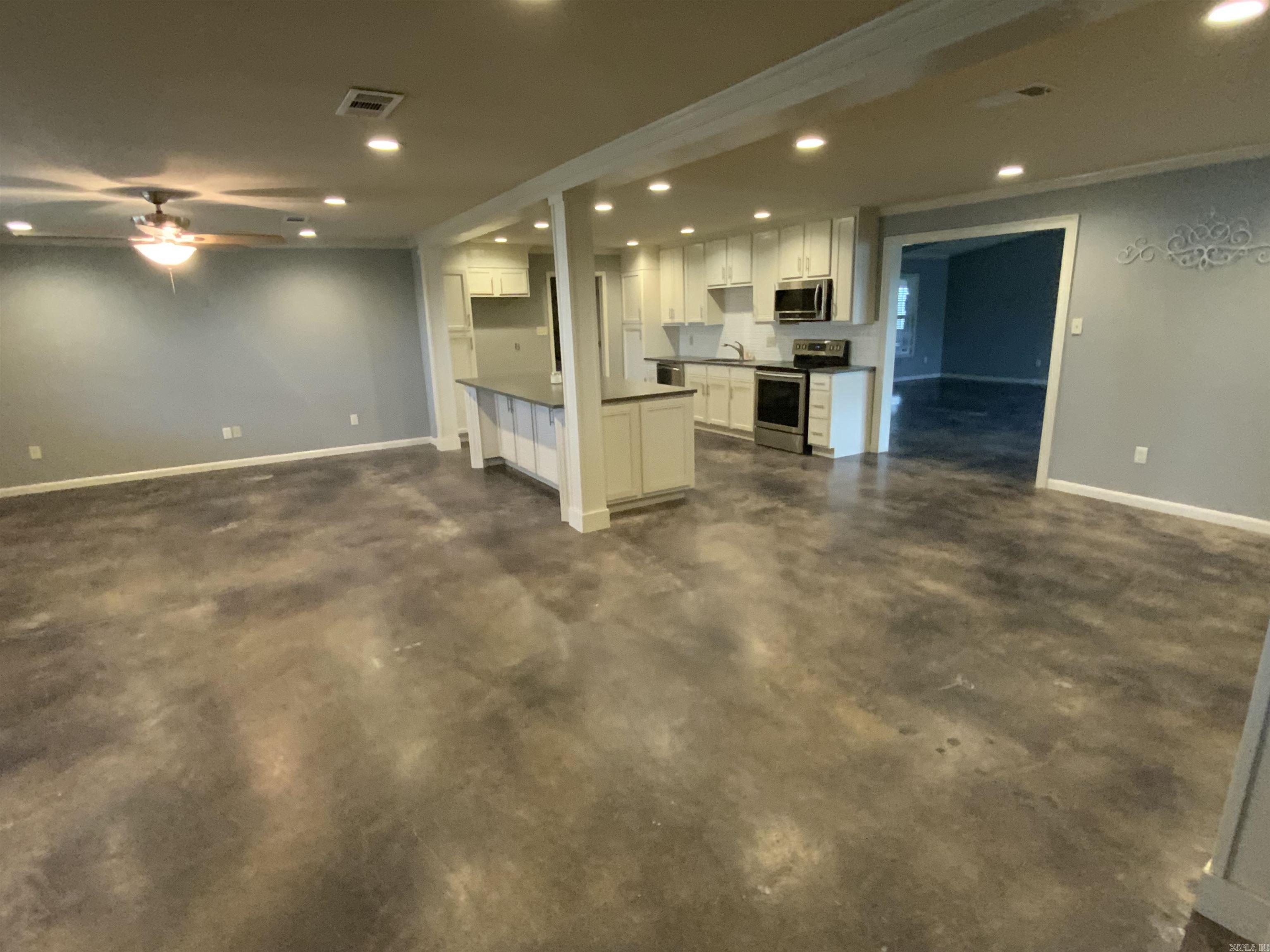 Riverside Park Section 2 - Residential