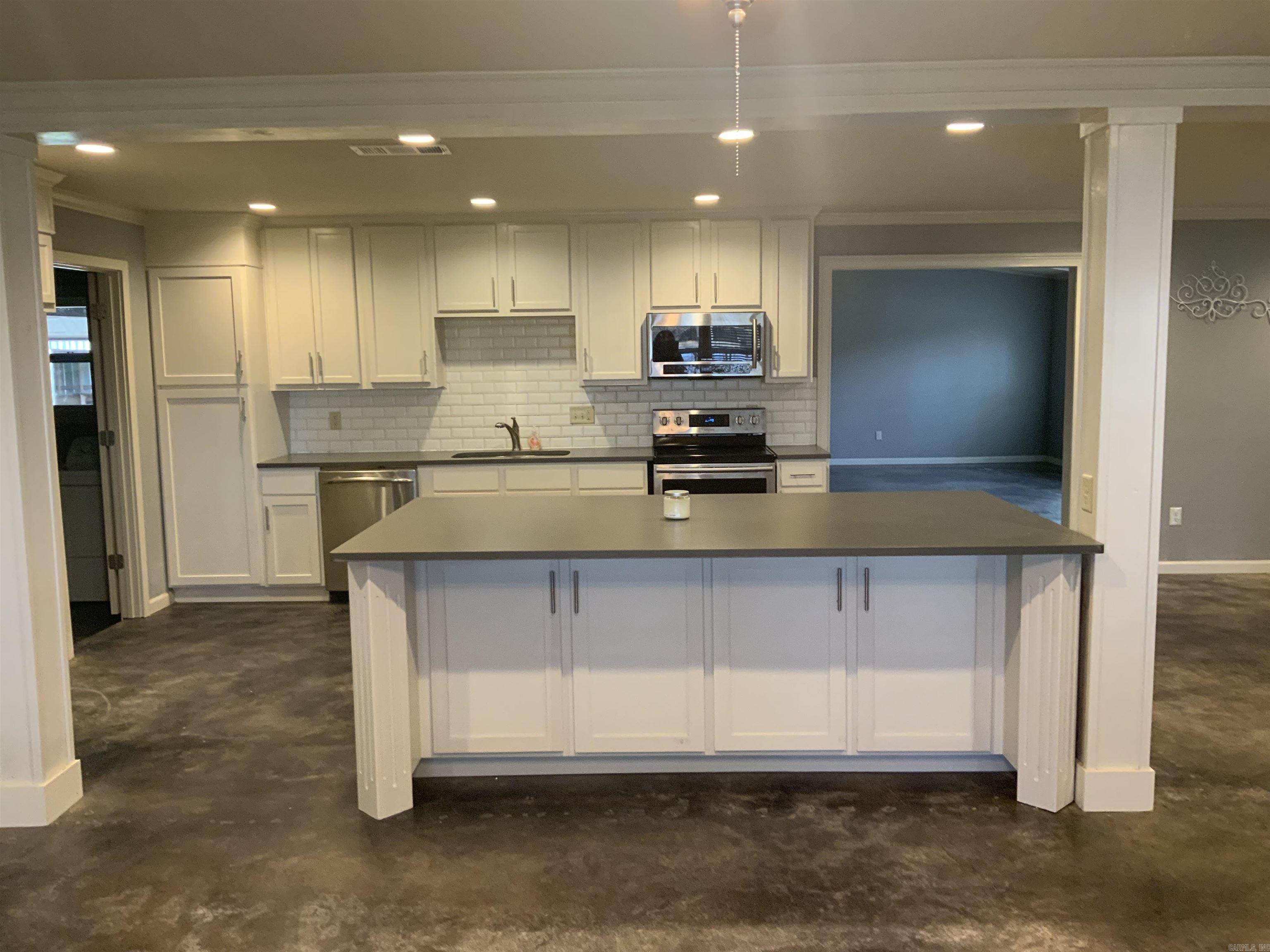 Riverside Park Section 2 - Residential