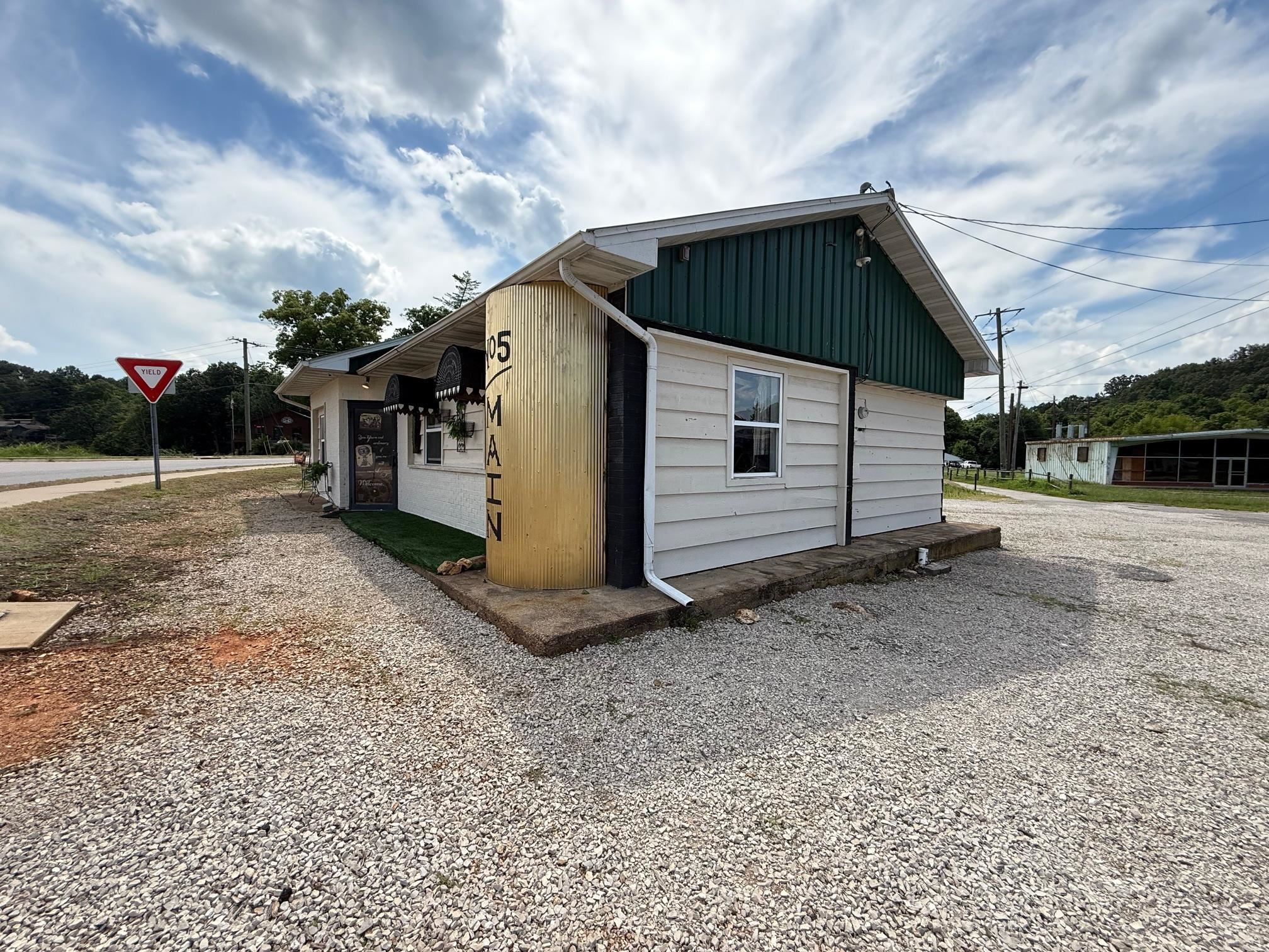 Mammoth Spring - Commercial Sale