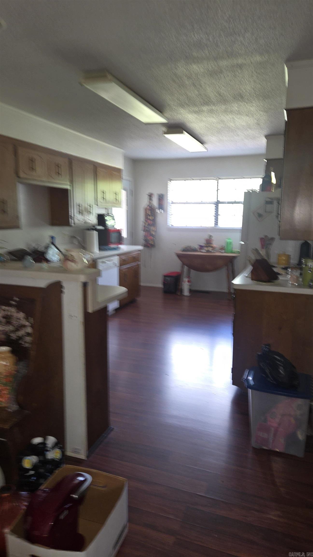 GLAZY PEAU ACRES - Residential