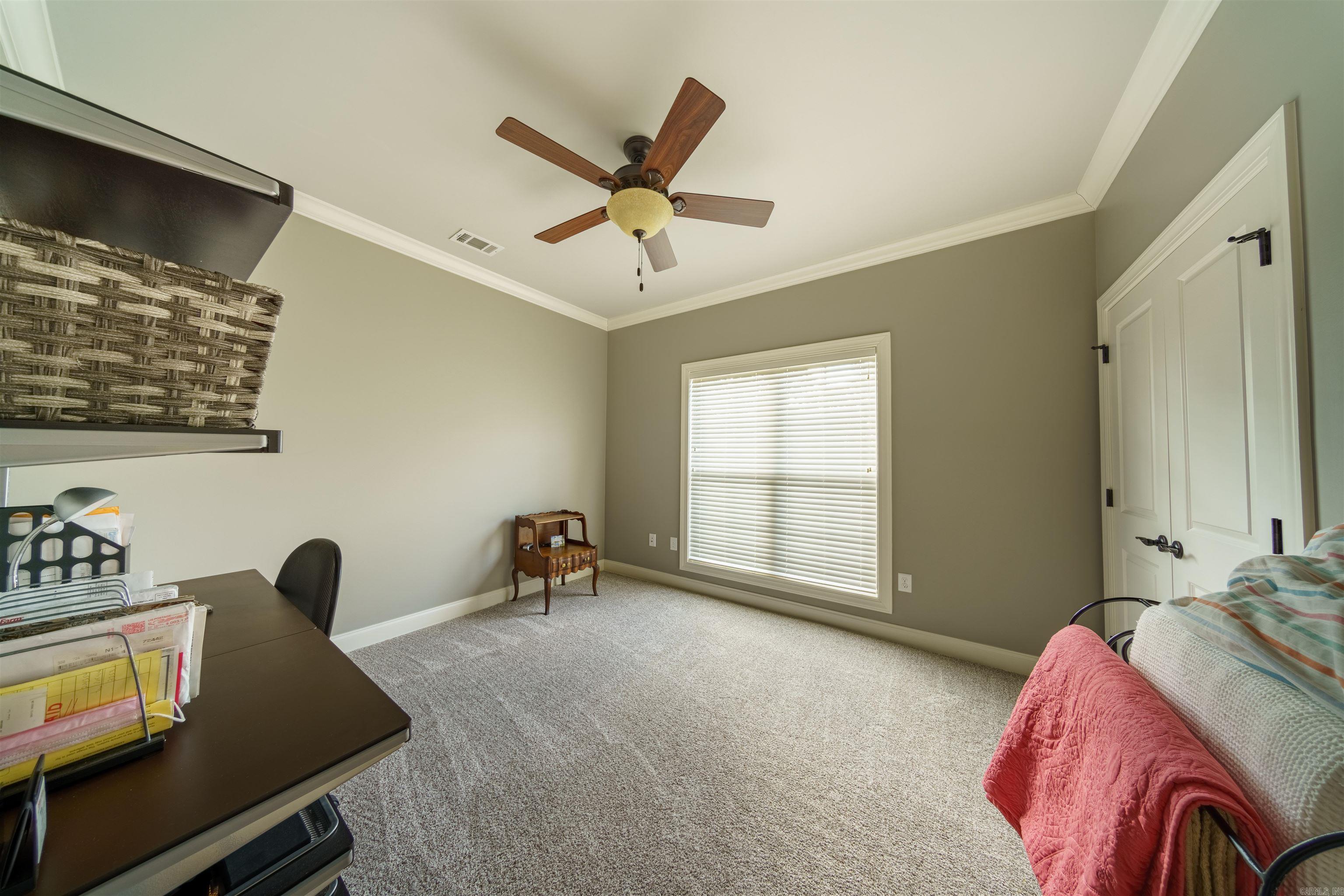 COUNTRY CLUB ESTATES - Residential