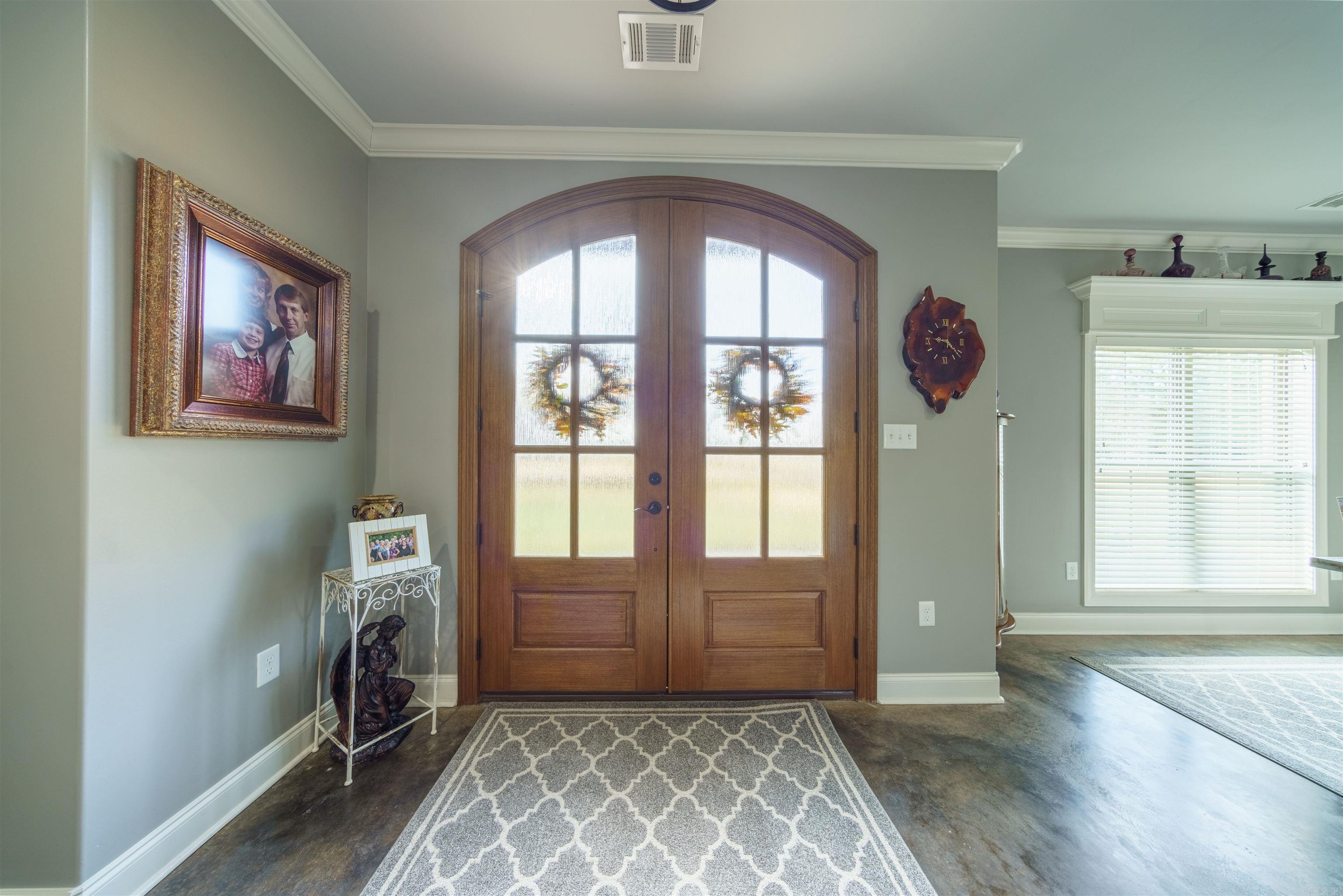 COUNTRY CLUB ESTATES - Residential