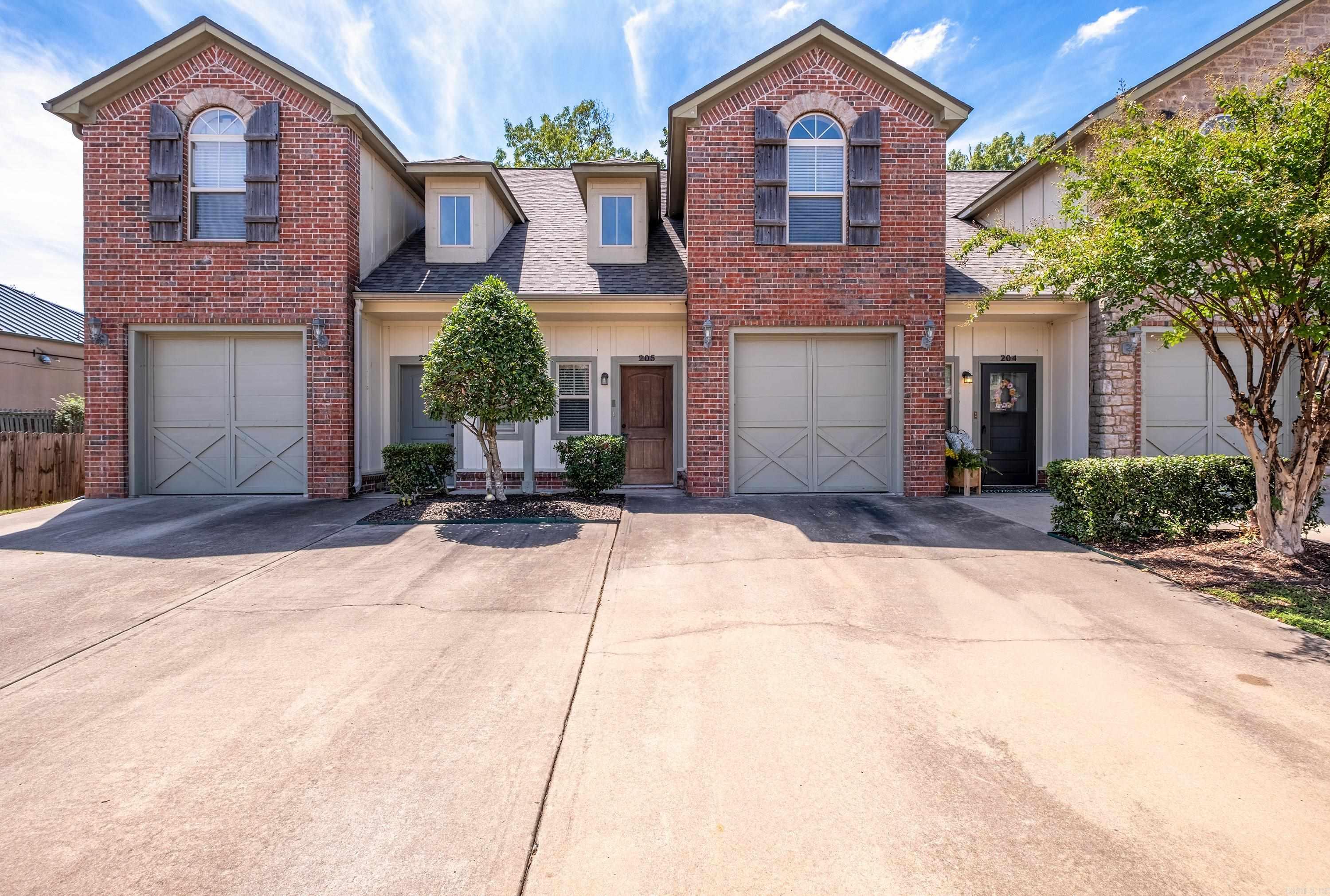 Wonderful townhome project in Maumelle. Under new ownership. New roofs and exterior painted. Great room with fireplace. Nice kitchen with granite counters, pretty stained cabinets, built in microwave, quality stove and dishwasher. Low HOA dues. Enjoy the Club House, Pool and Work Out Room. Single car garage. Enjoy hassle free and low maintenance living. Walking distance to Lake Willastein. Other units also available. Floor plan is in Documents. $5000 in sellers concessions. See agent remarks.