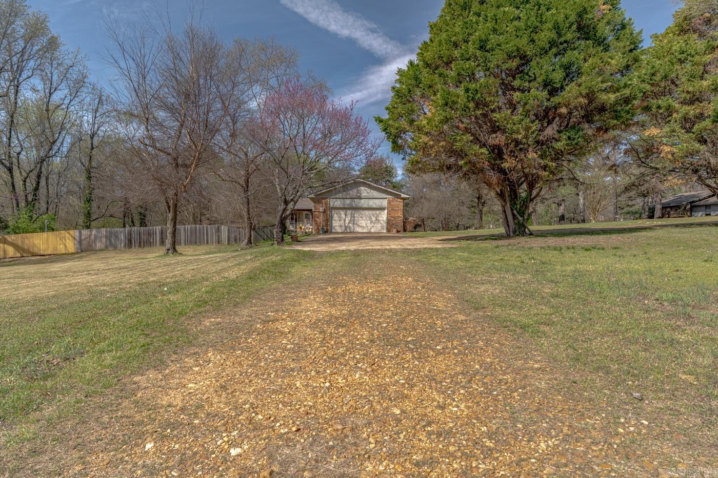 COUNTRY MANOR - Residential