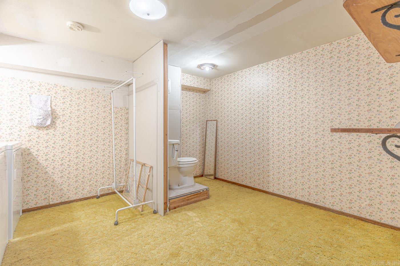 COUNTRY MANOR - Residential