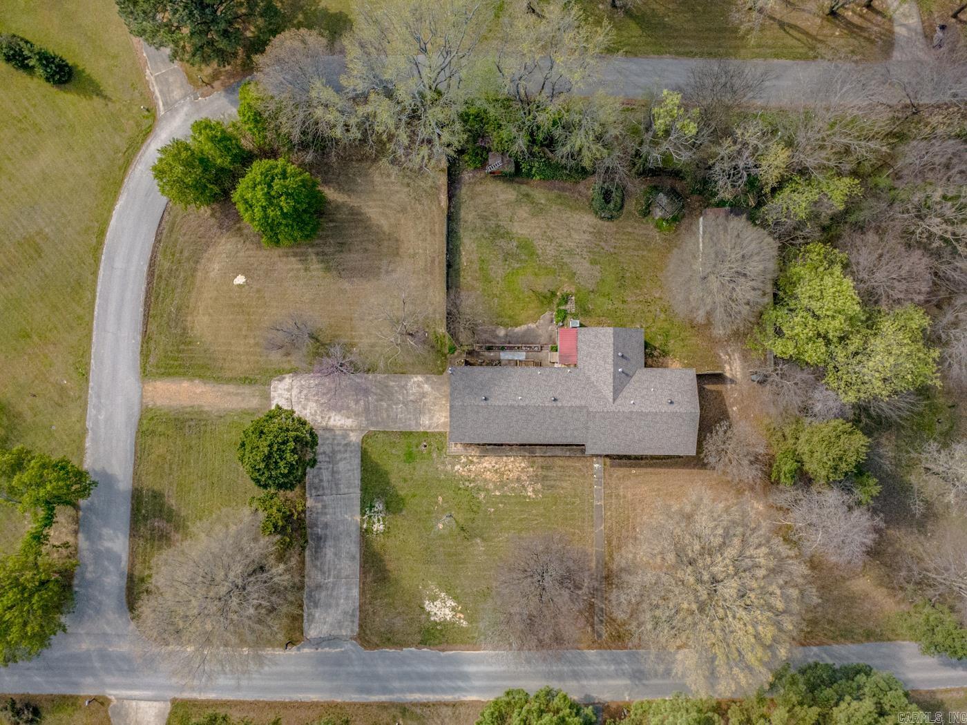 COUNTRY MANOR - Residential