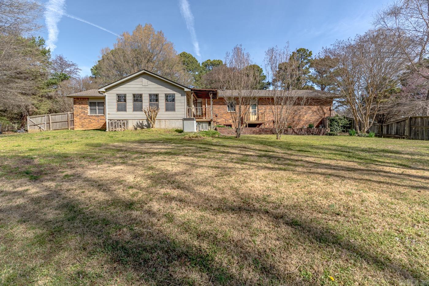 COUNTRY MANOR - Residential