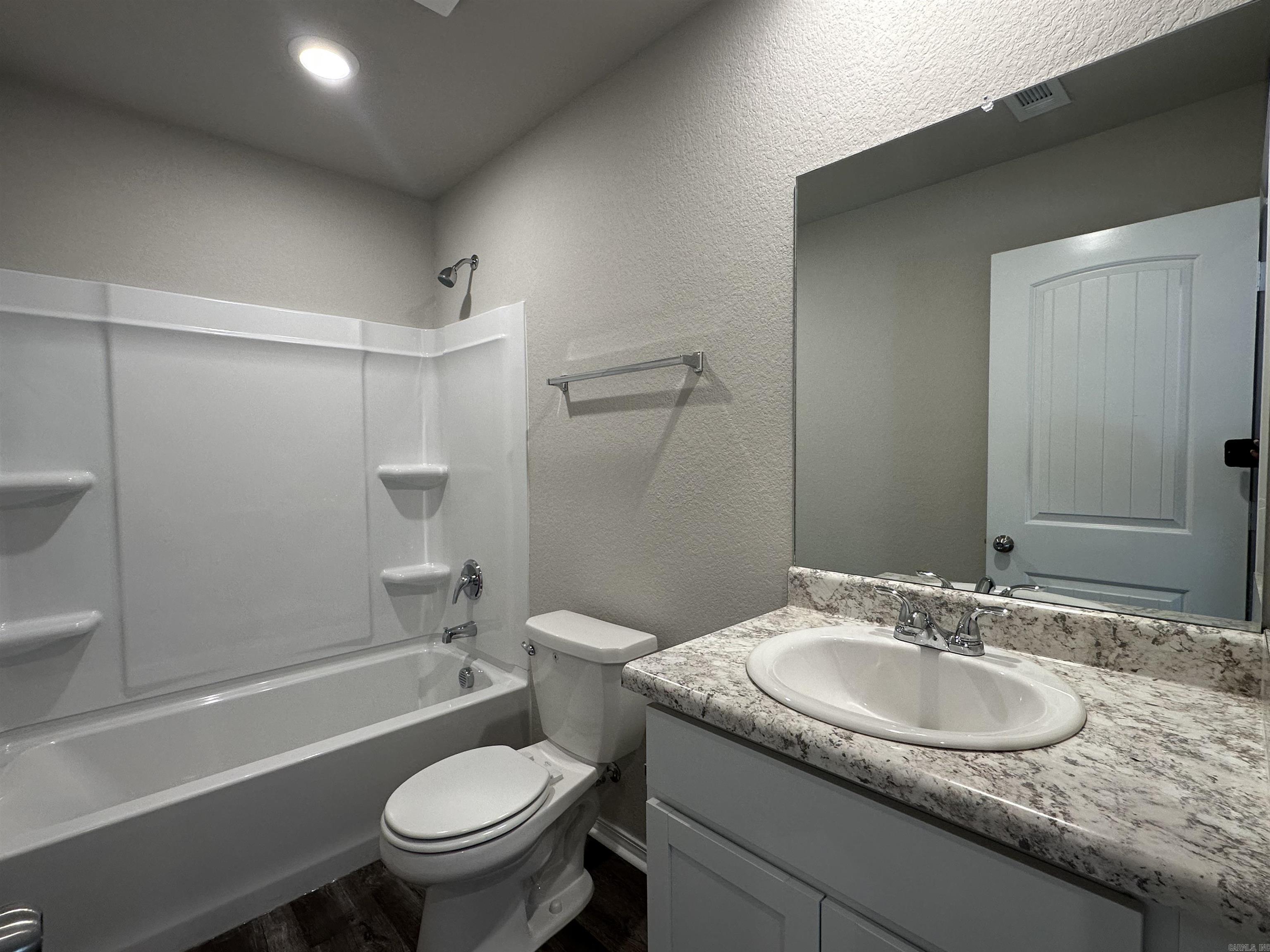 COUNTRY CLUB OF ARK THE - Residential