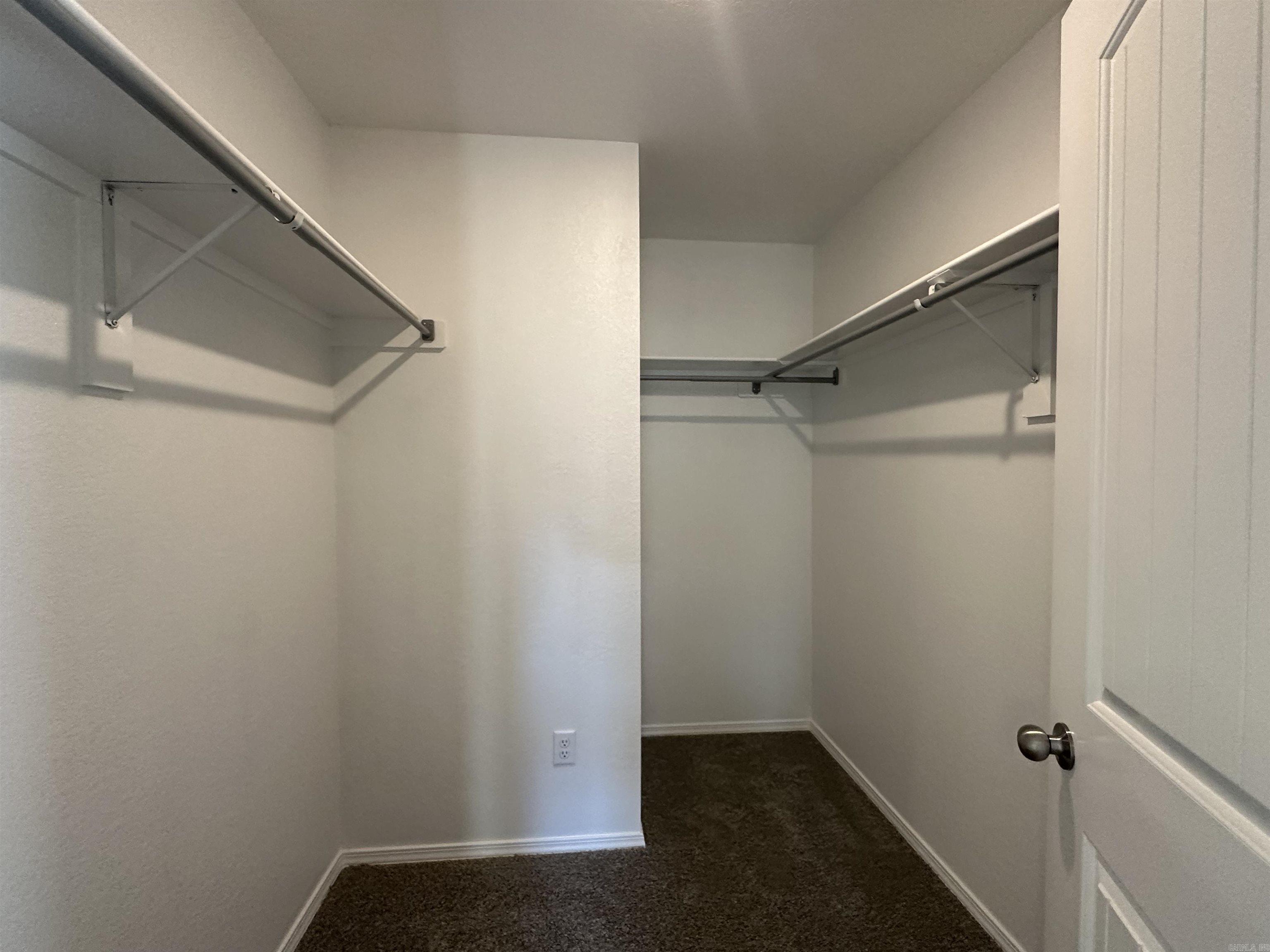 COUNTRY CLUB OF ARK THE - Residential