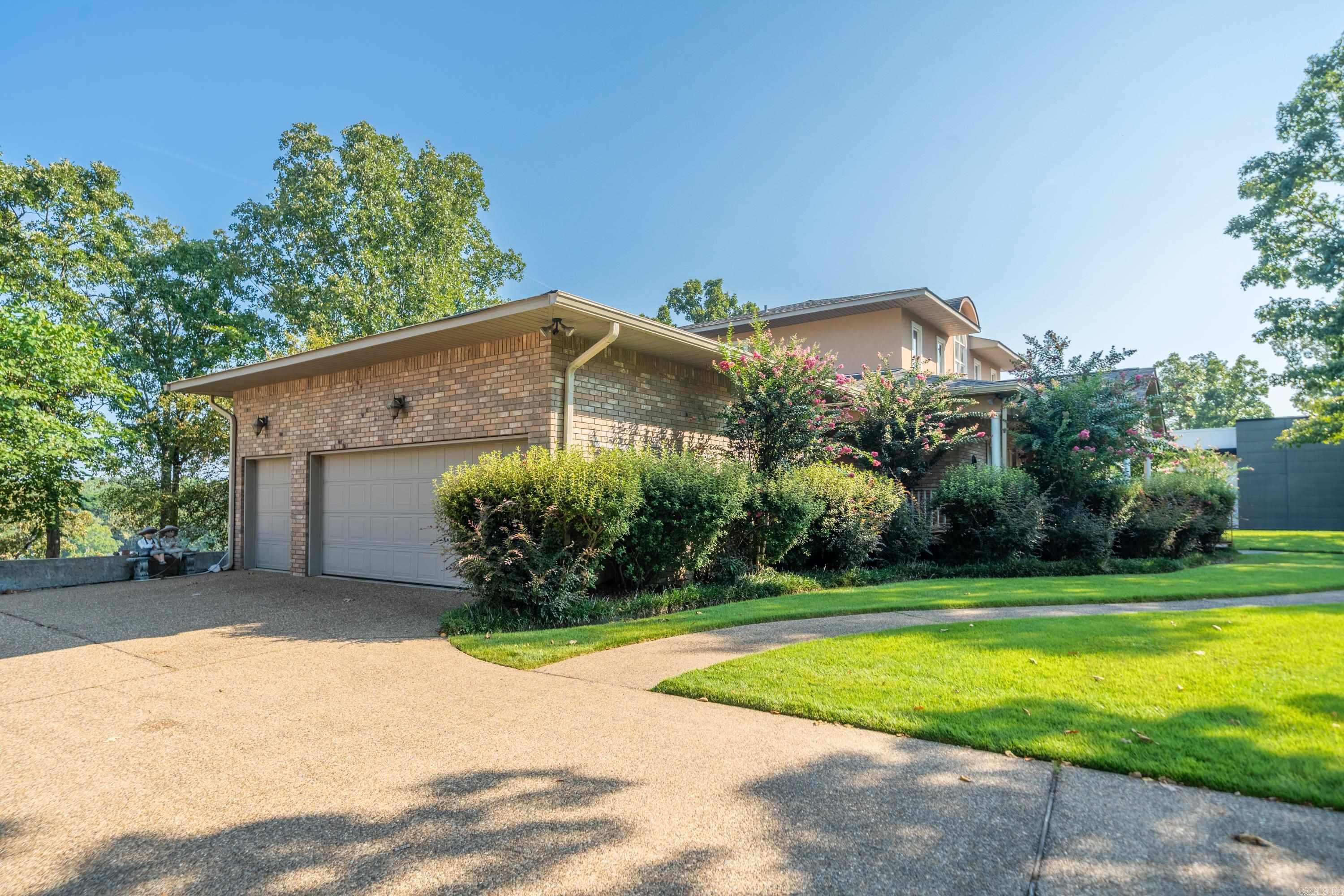 HUNTER HEIGHTS - Residential