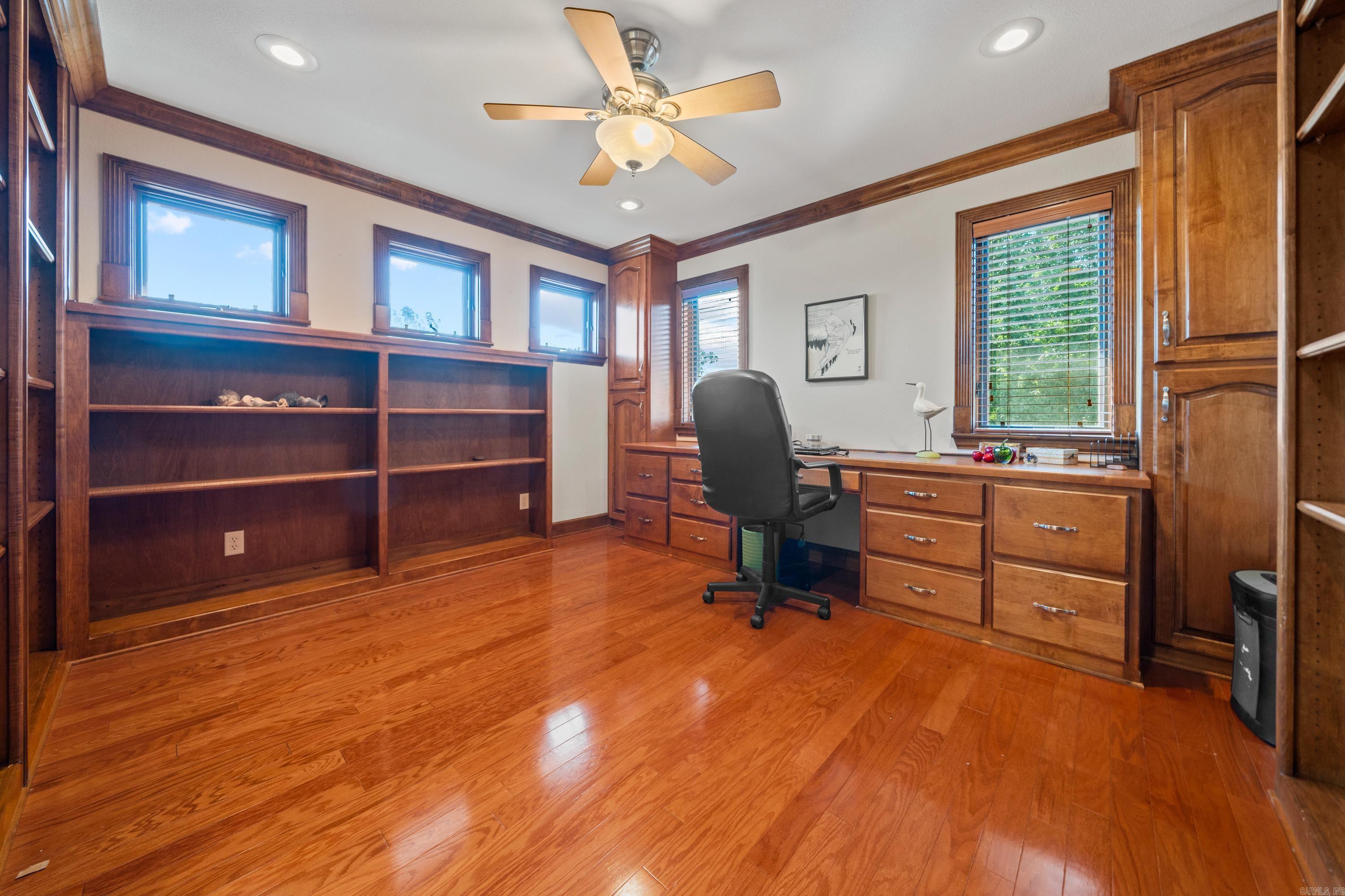 HUNTER HEIGHTS - Residential