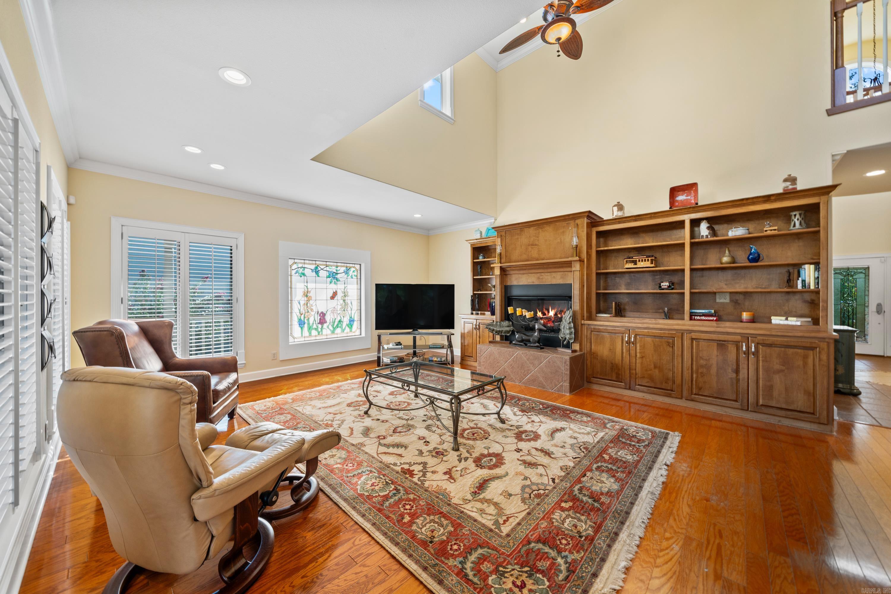 HUNTER HEIGHTS - Residential