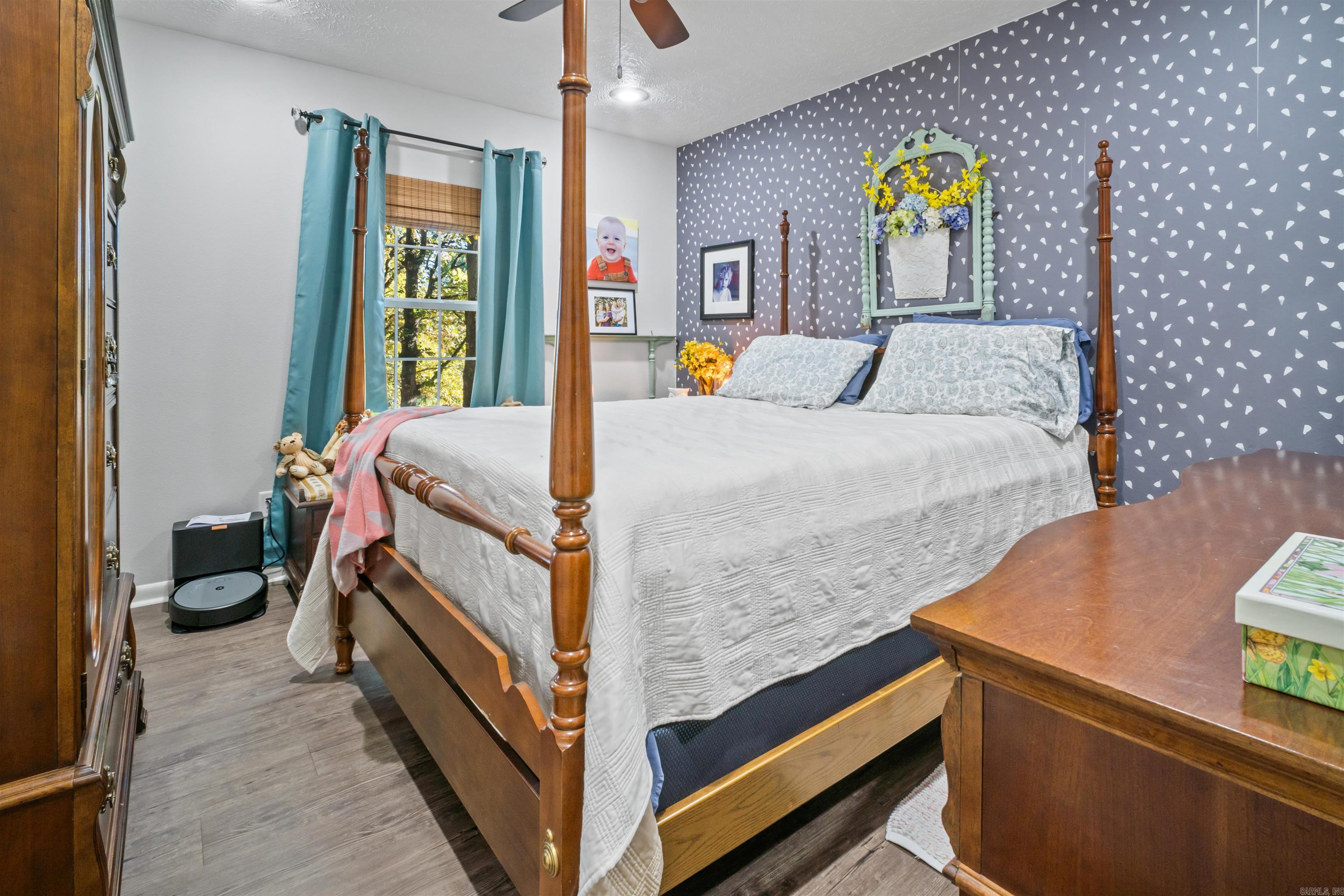 TREASURE HILL - Residential