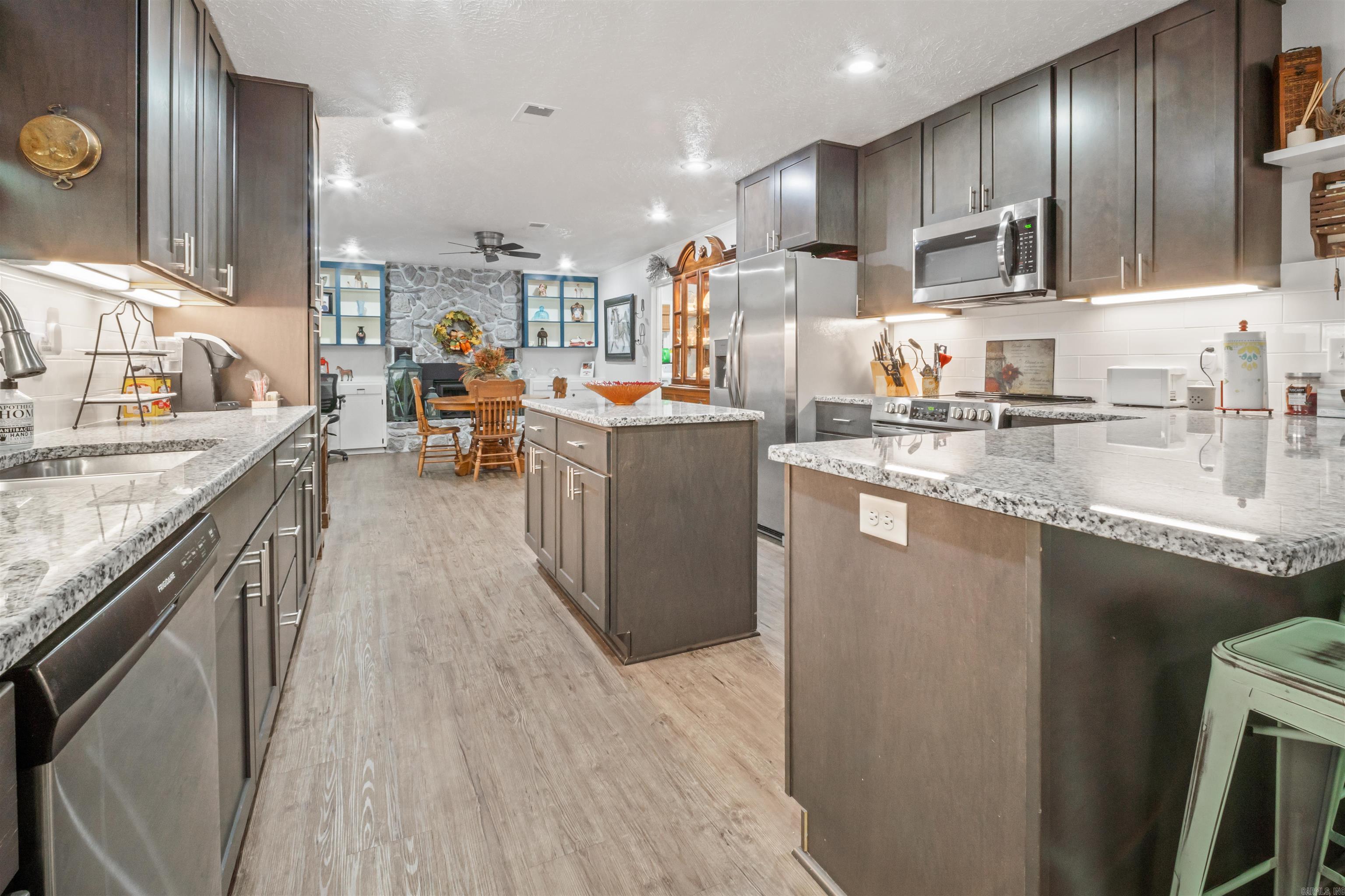 TREASURE HILL - Residential