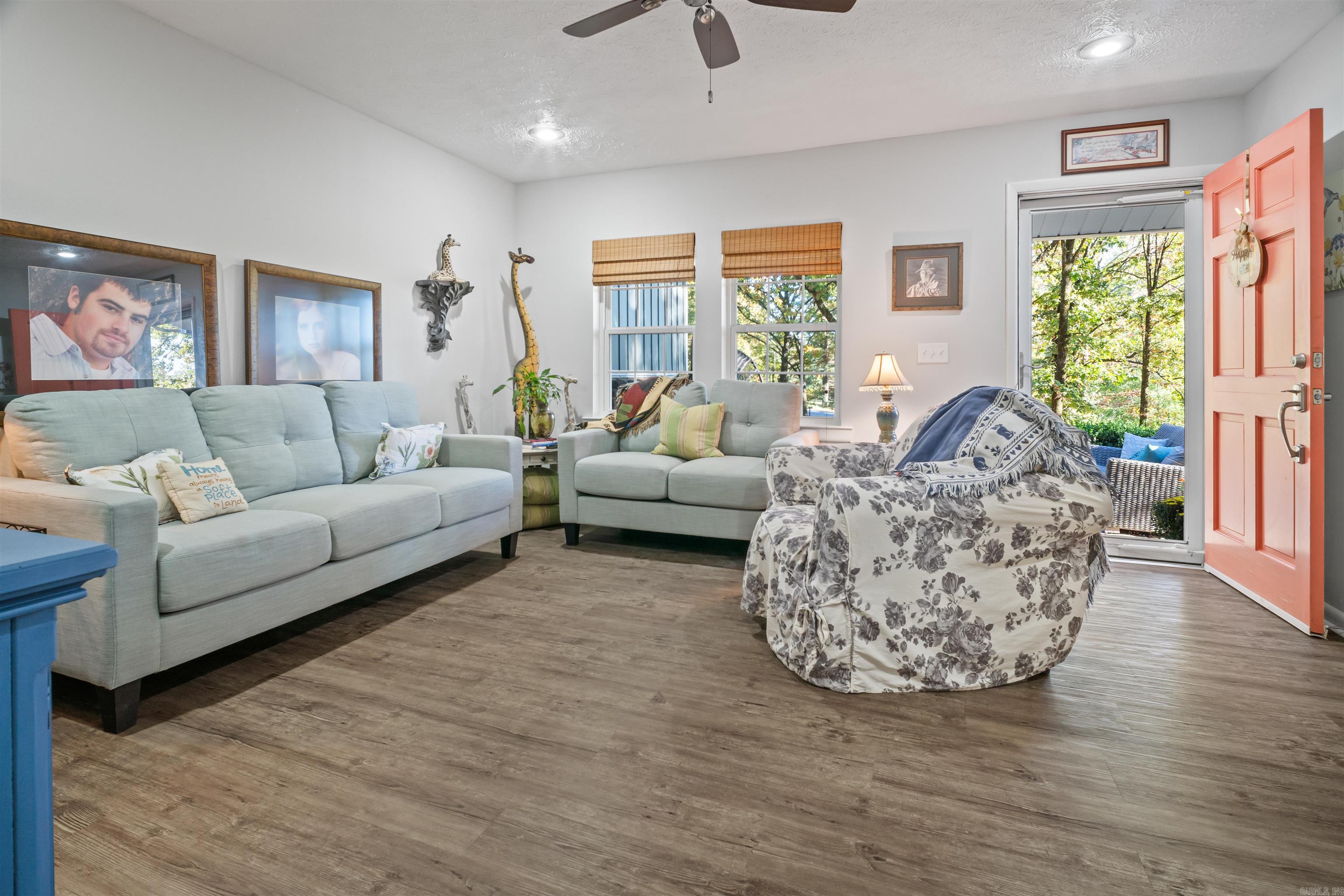 TREASURE HILL - Residential