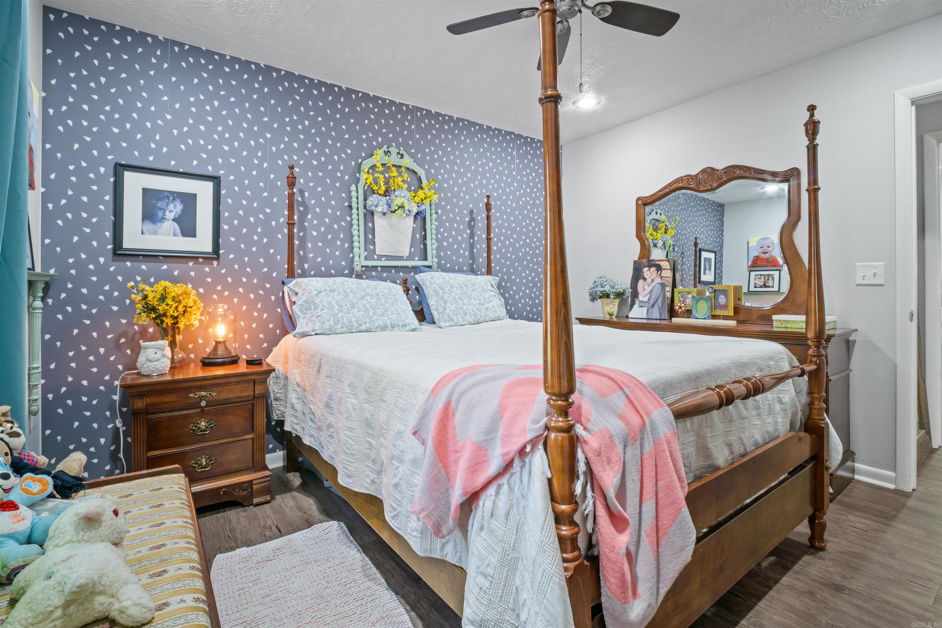 TREASURE HILL - Residential