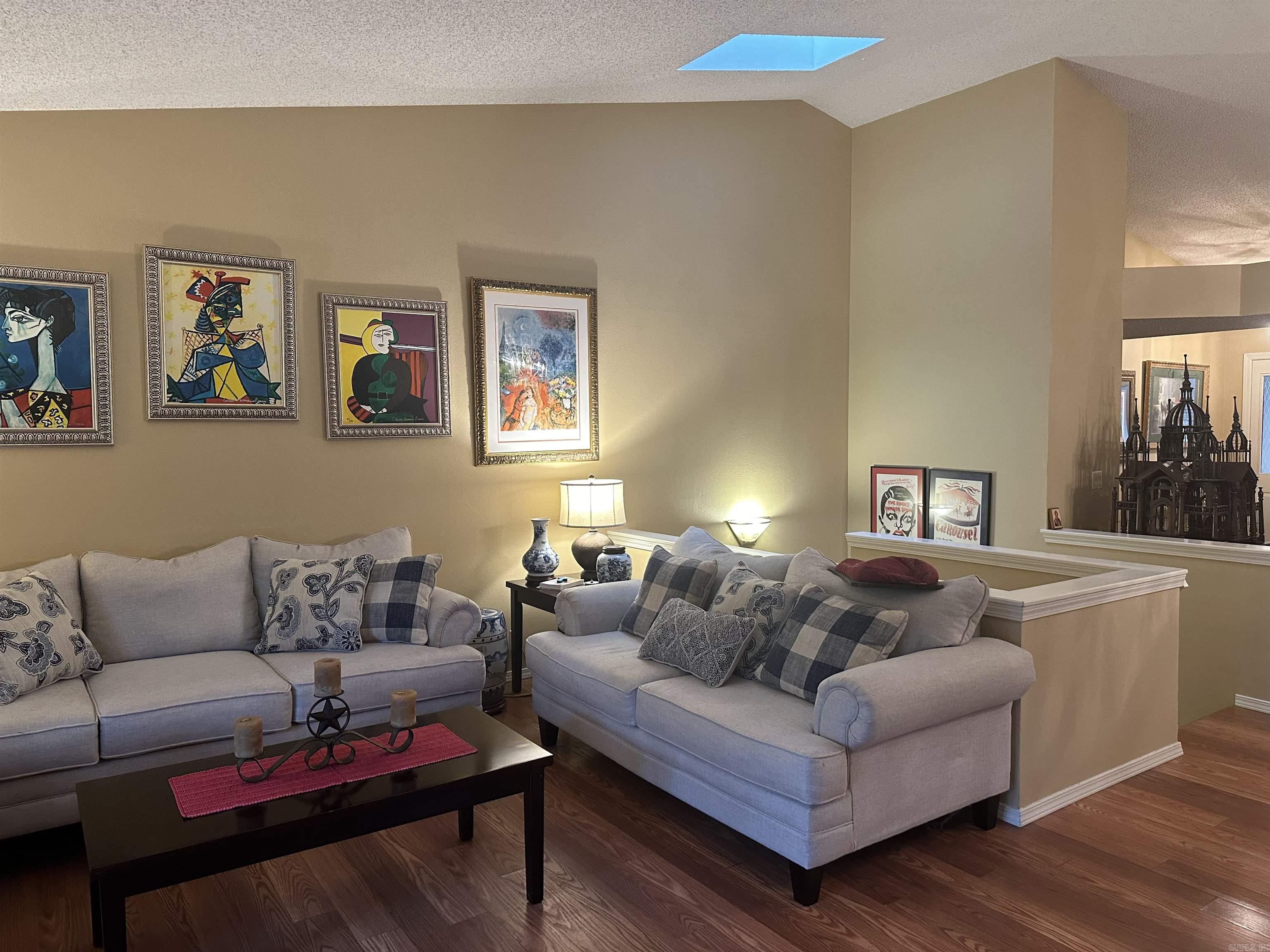 Villa Alegre Courts - Residential
