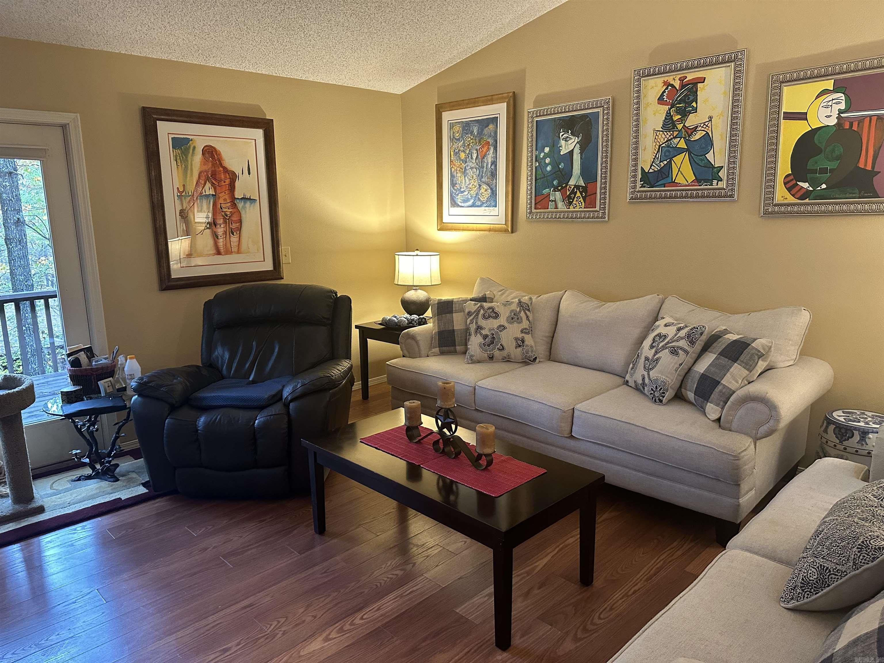 Villa Alegre Courts - Residential