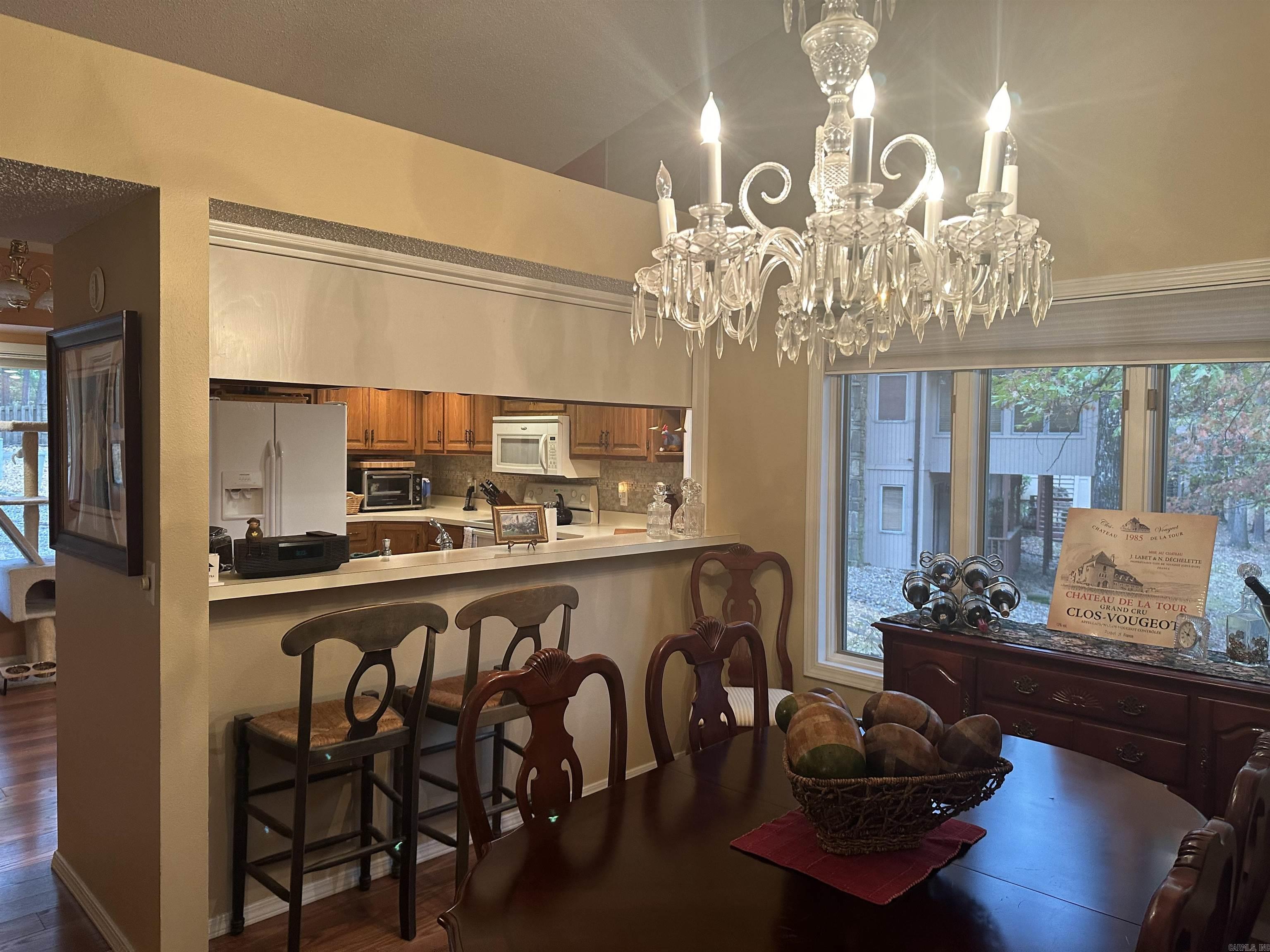 Villa Alegre Courts - Residential